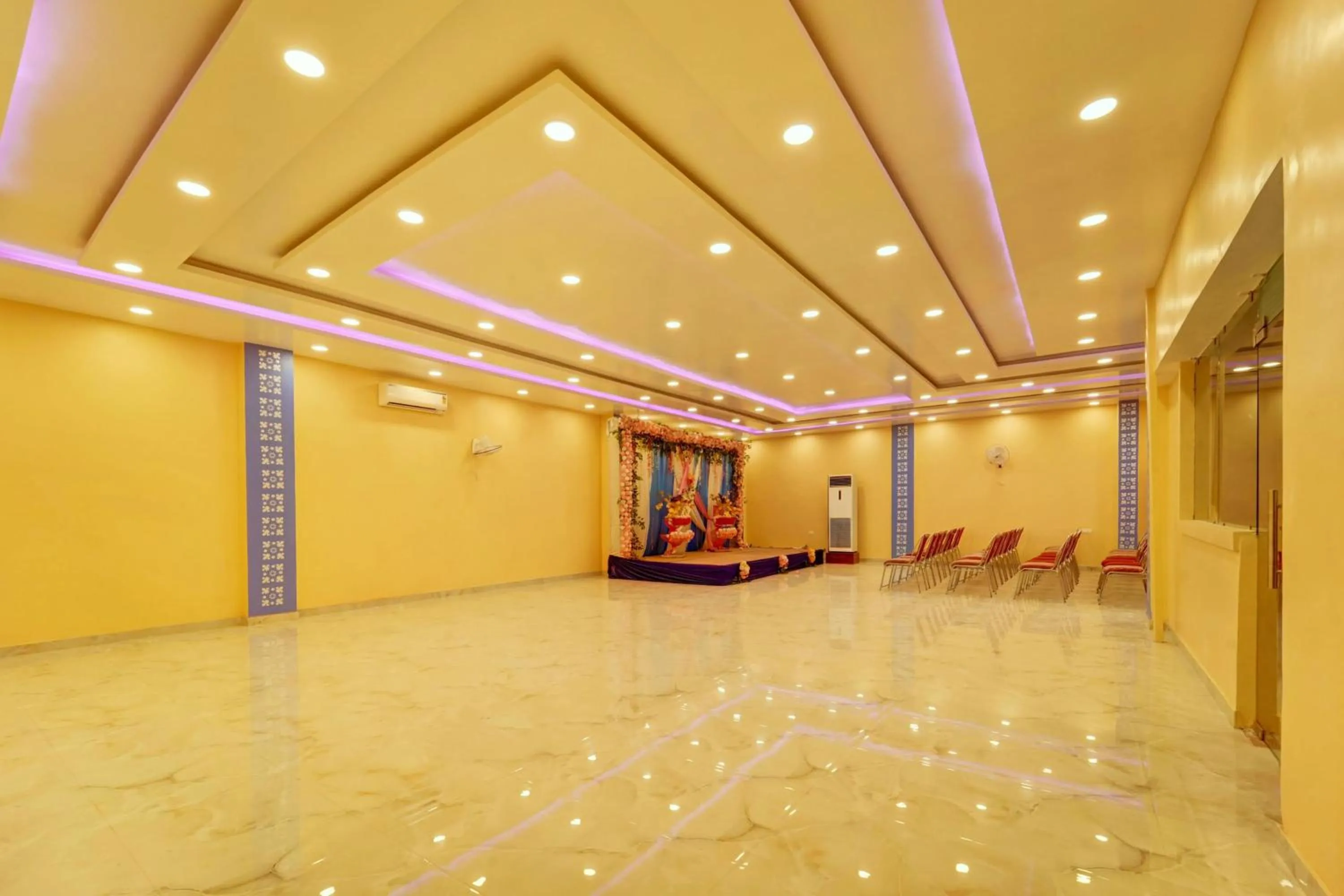 Other in Super Townhouse OAK The Dev Regency