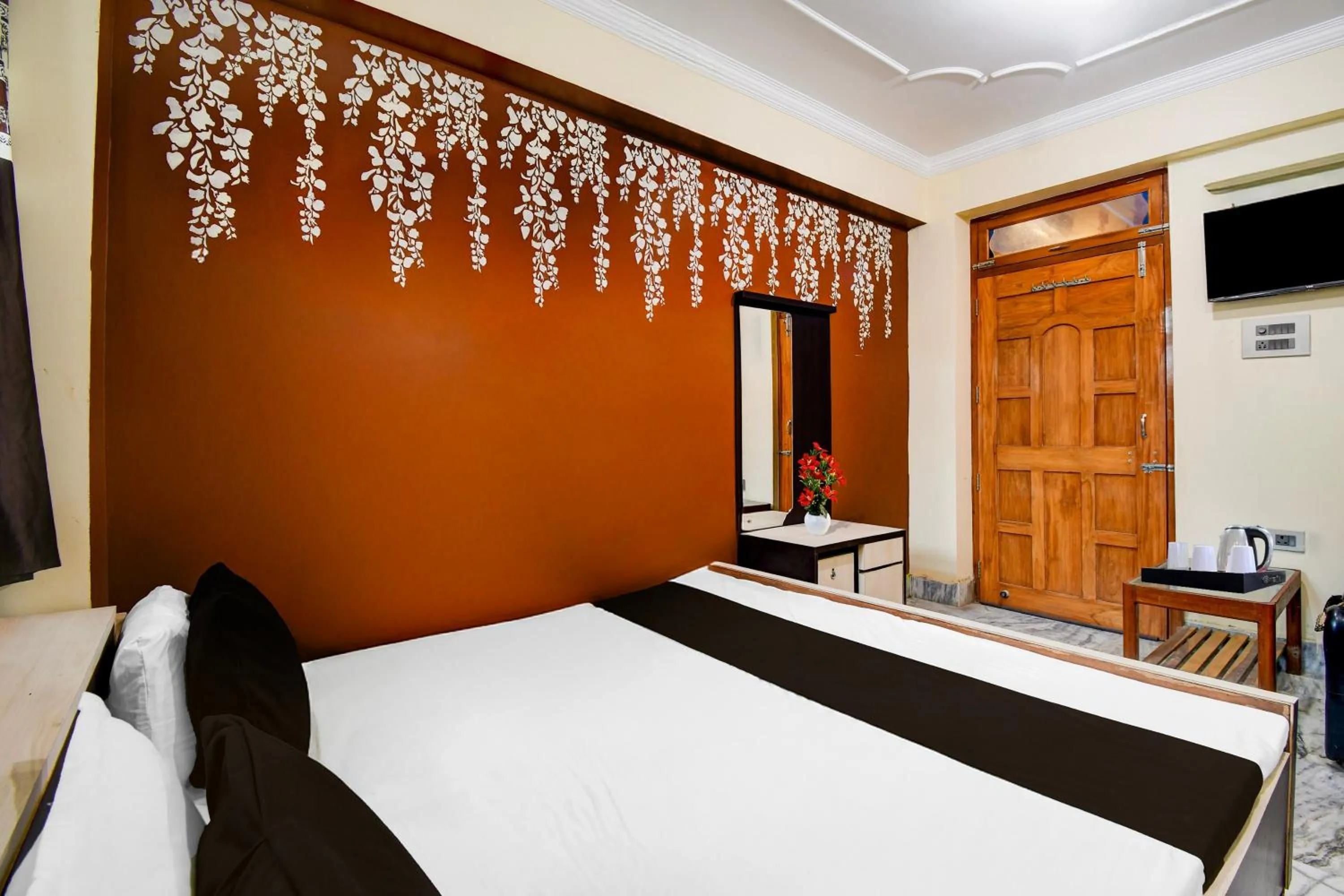 Bedroom, Bed in Super Collection O Transport Nagar Metro Station Patna