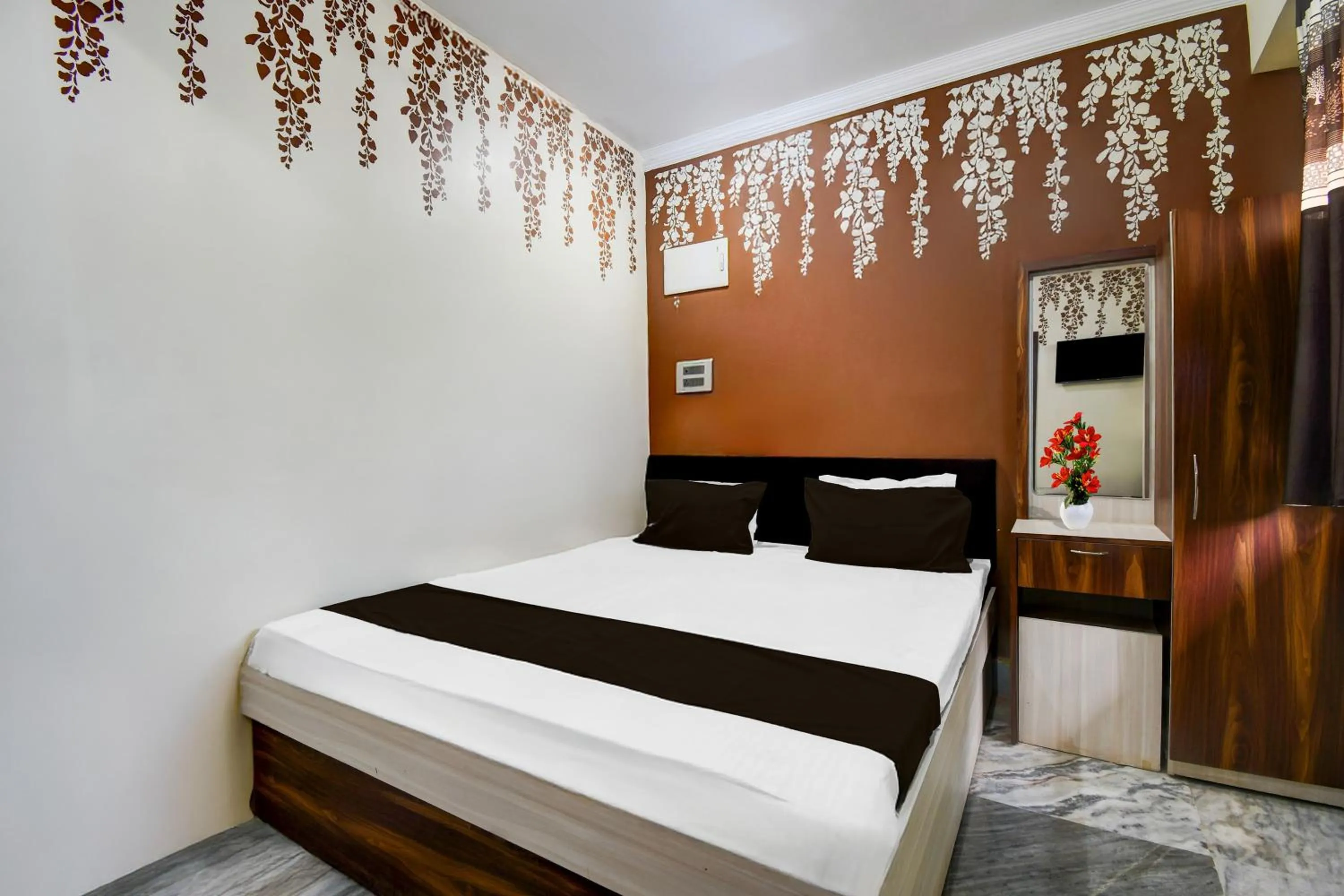 Bedroom, Bed in Super Collection O Transport Nagar Metro Station Patna