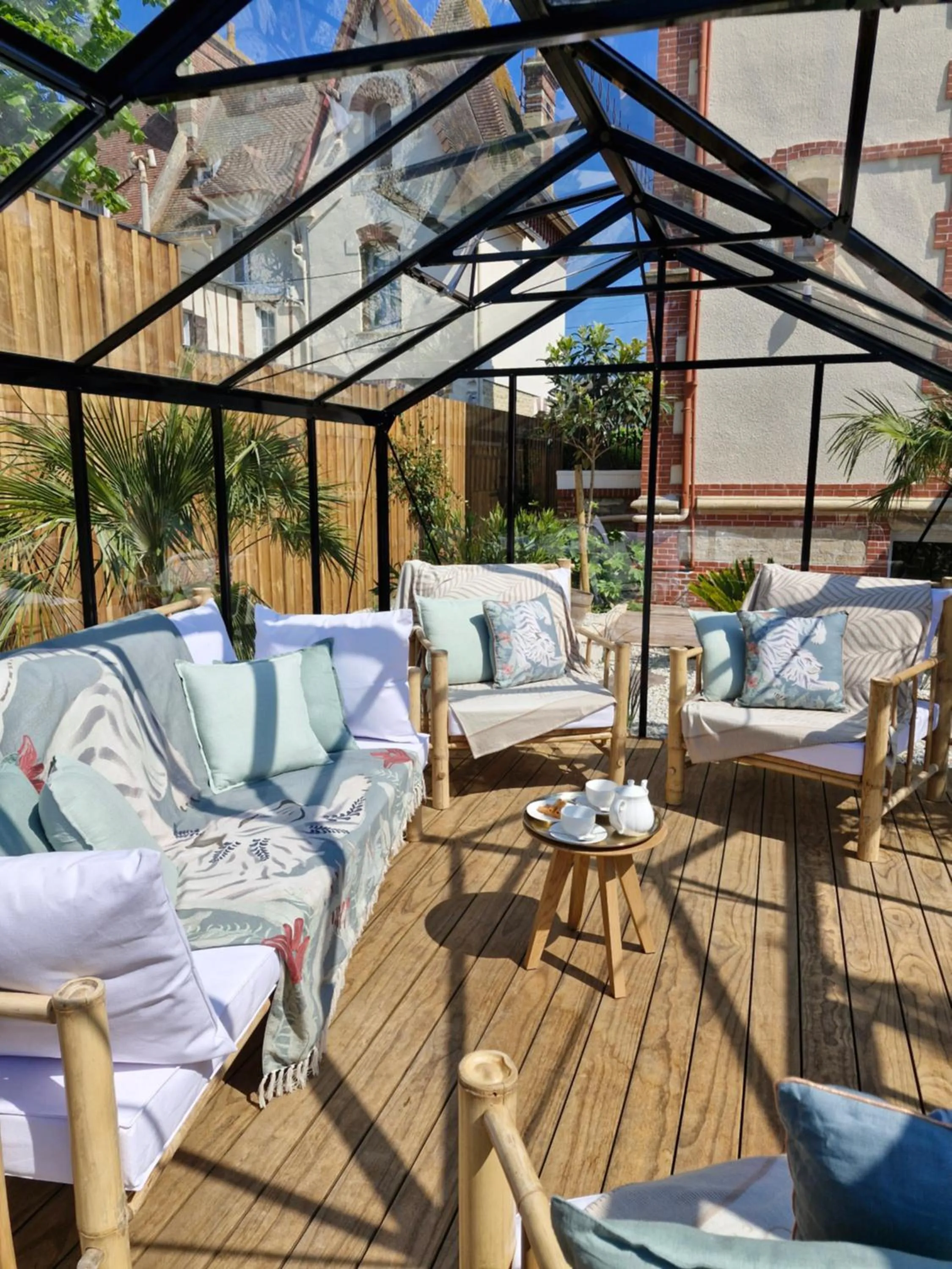 Patio in Villa Victoria Hôtel et Spa