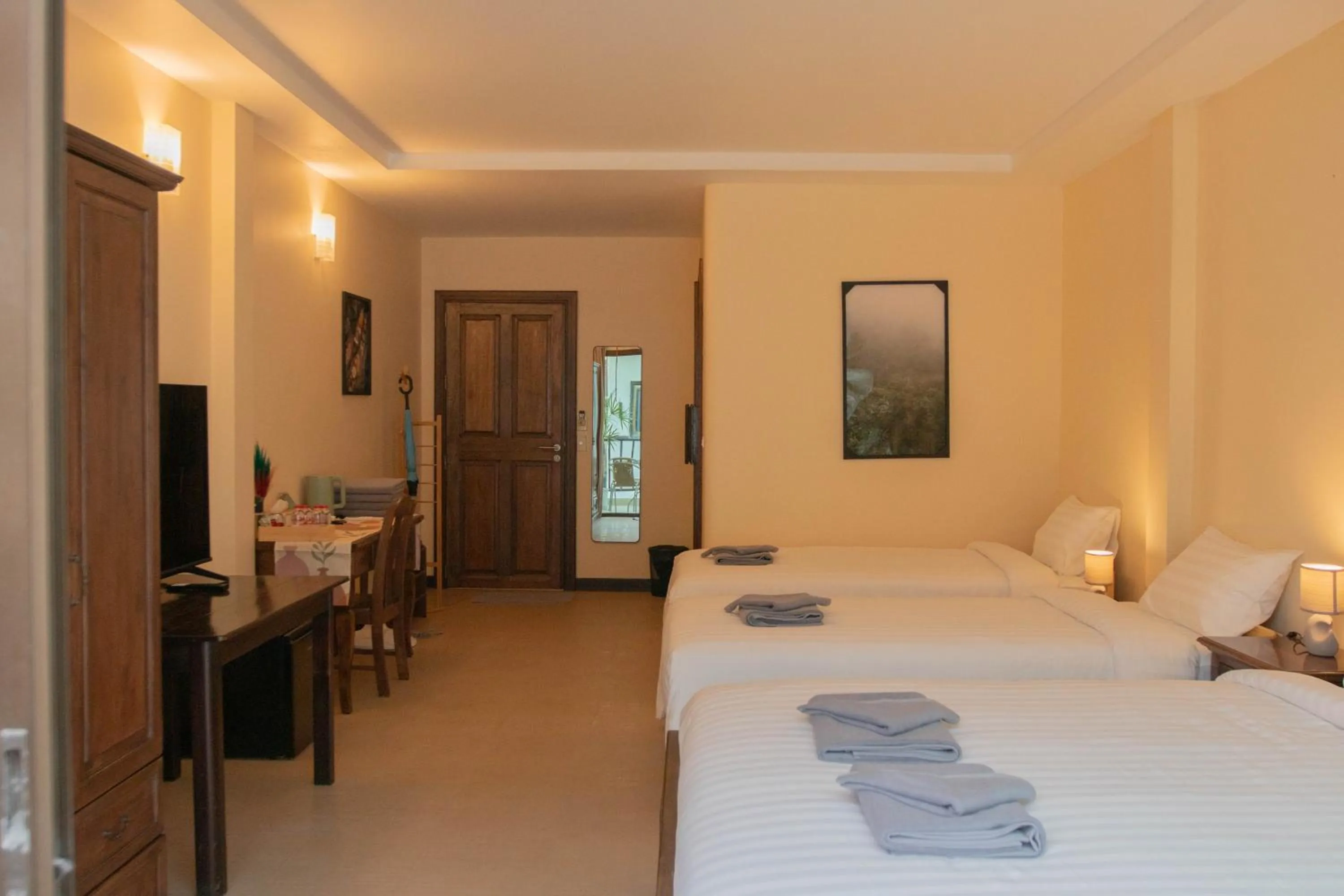 TV and multimedia, Bed in Maiiam Guesthouse Patong