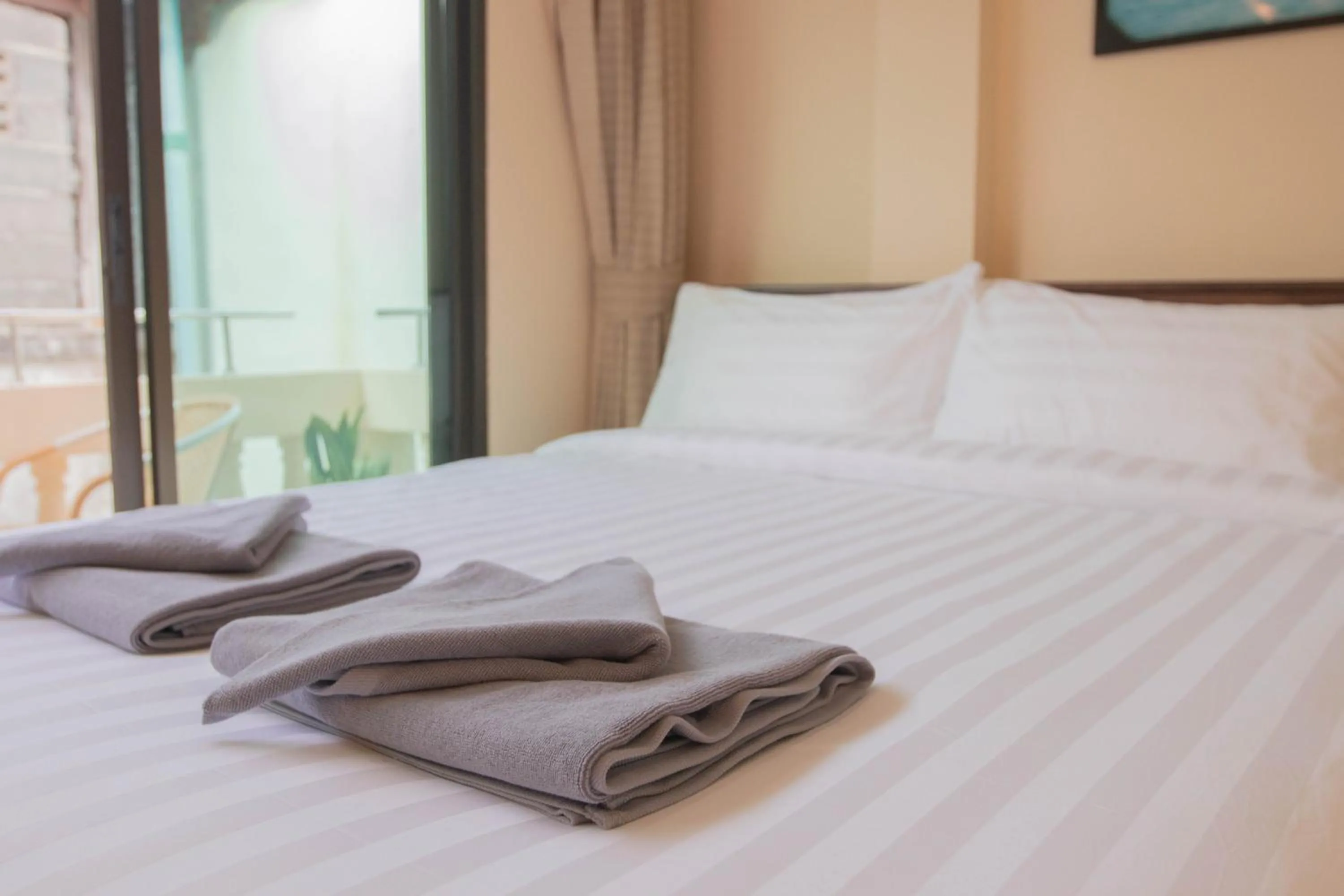 Bedroom, Bed in Maiiam Guesthouse Patong