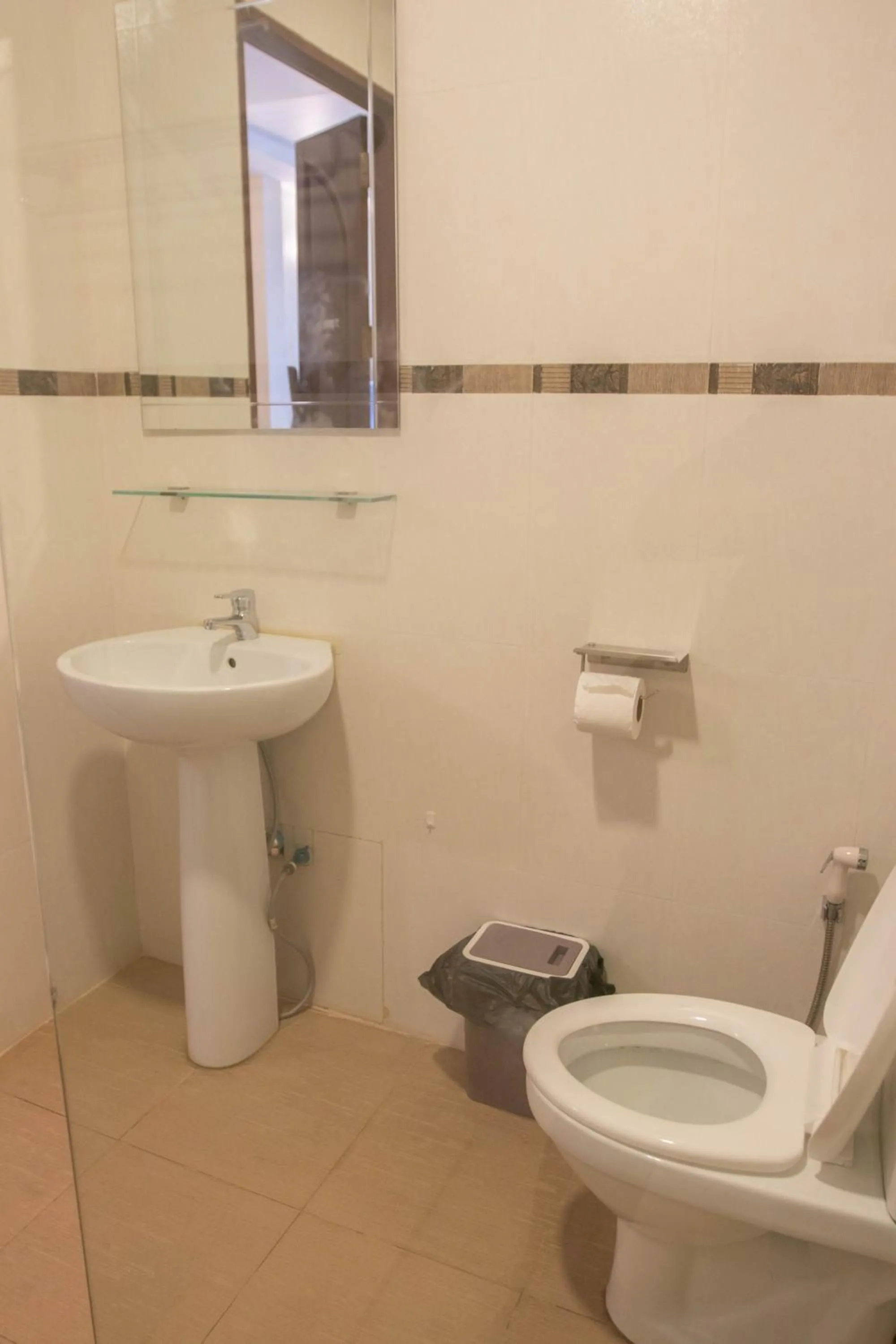 Bathroom in Maiiam Guesthouse Patong