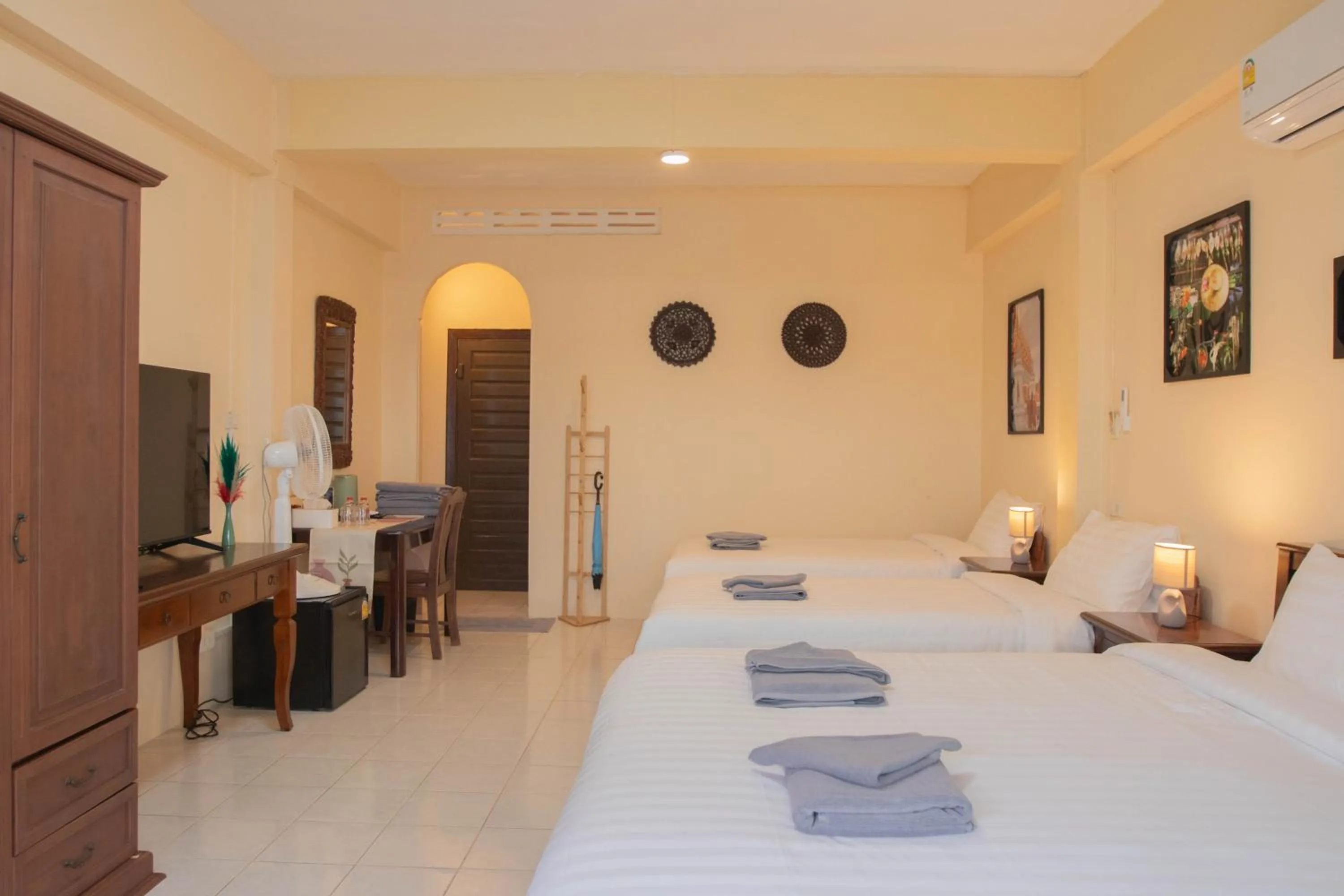 Bedroom, Bed in Maiiam Guesthouse Patong