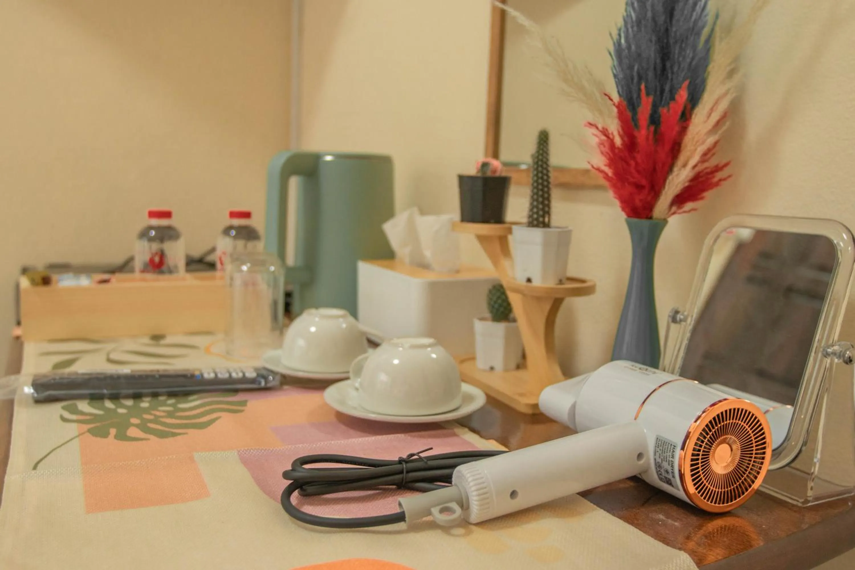 Coffee/tea facilities in Maiiam Guesthouse Patong