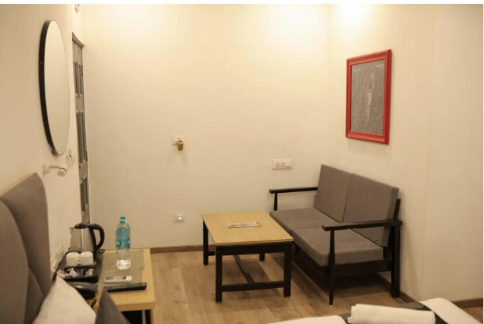 Living room in Hotel Signature, Nagpur