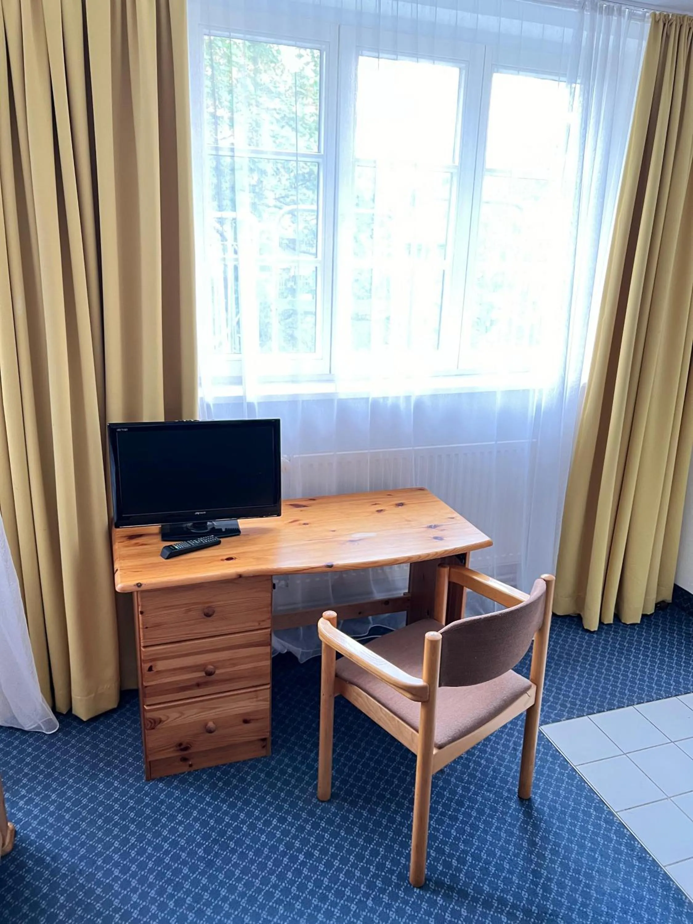 TV and multimedia in City Apartment Hotel Hamburg