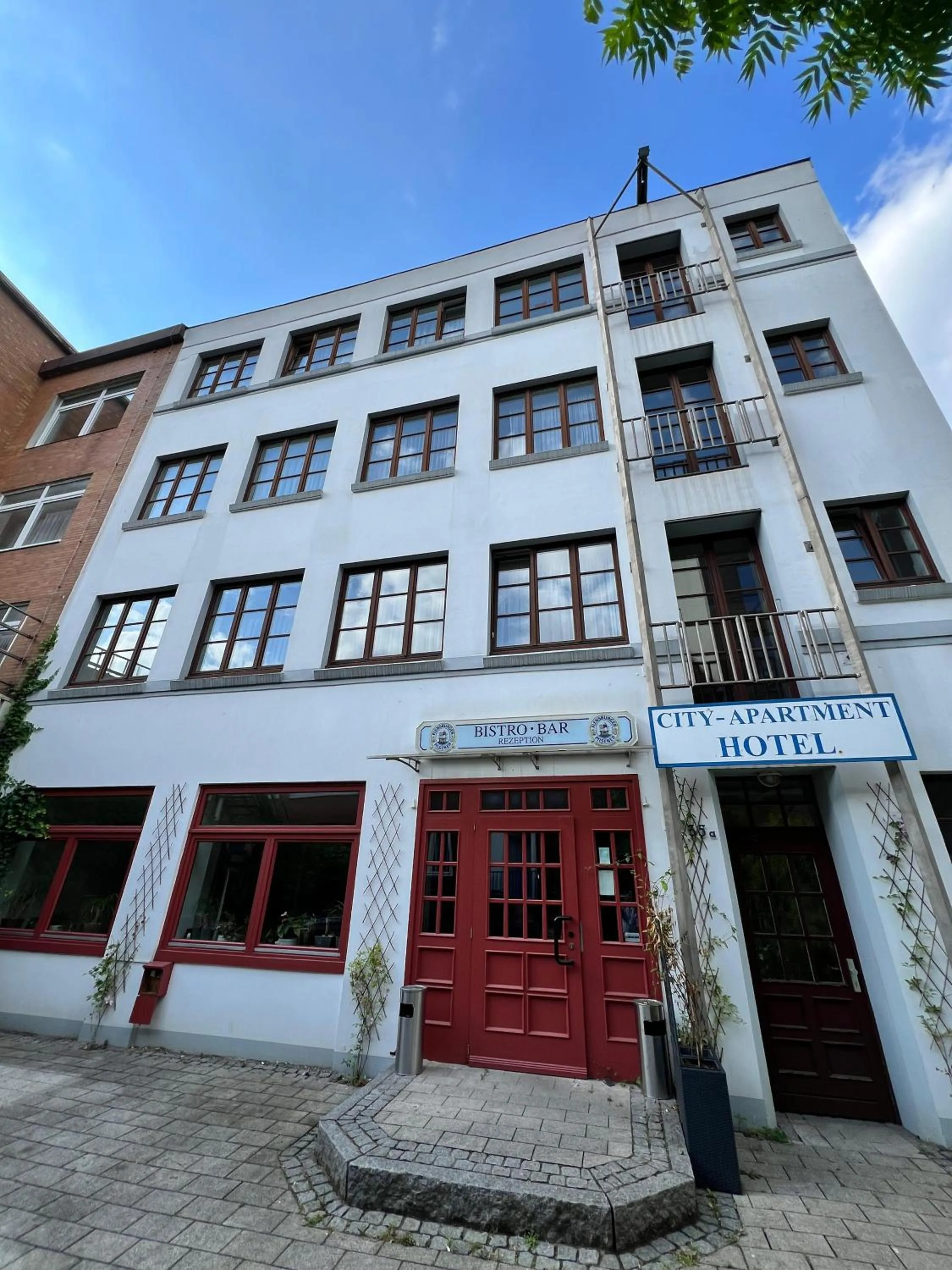 Property building in City Apartment Hotel Hamburg