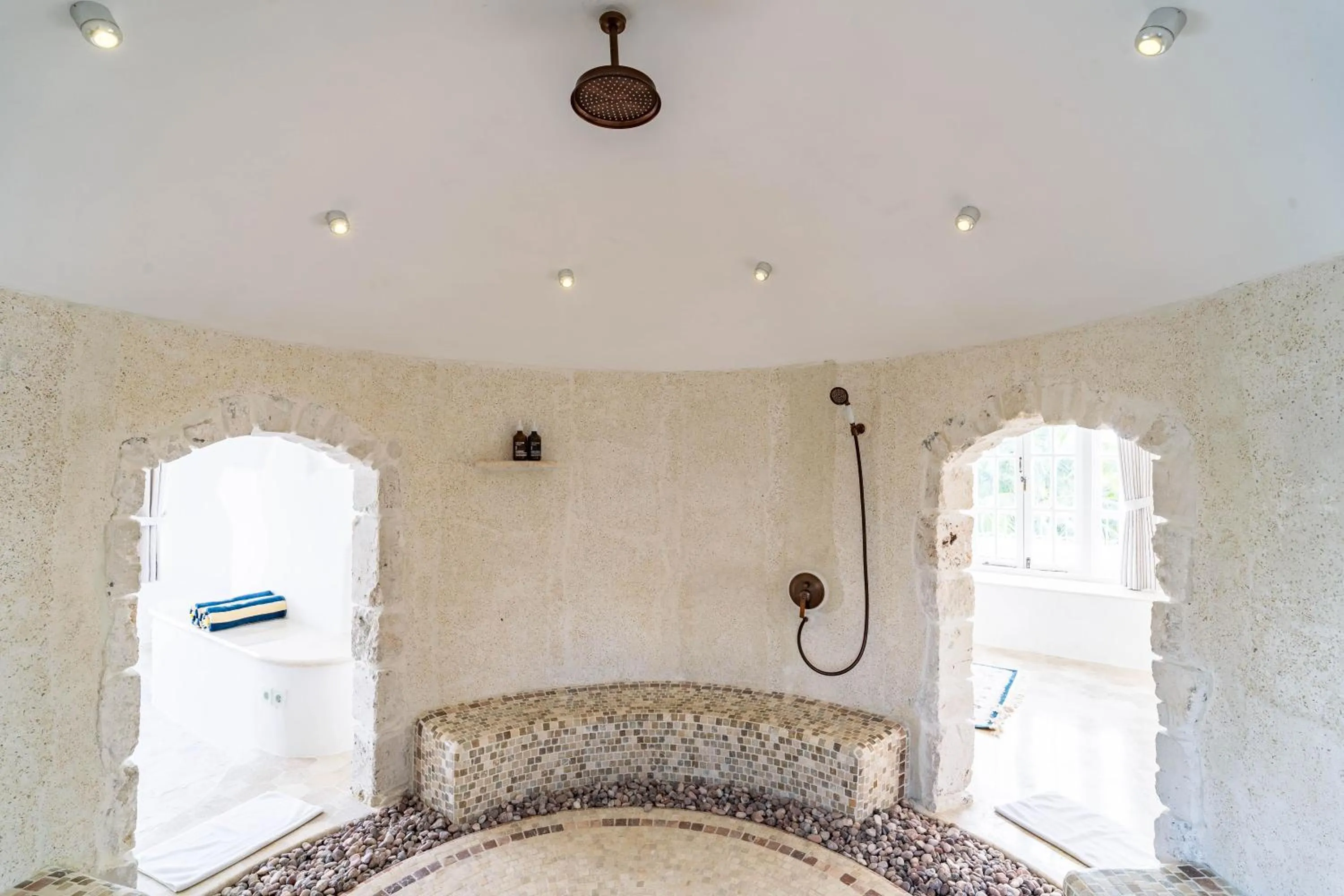 Shower in La Santa Rosa