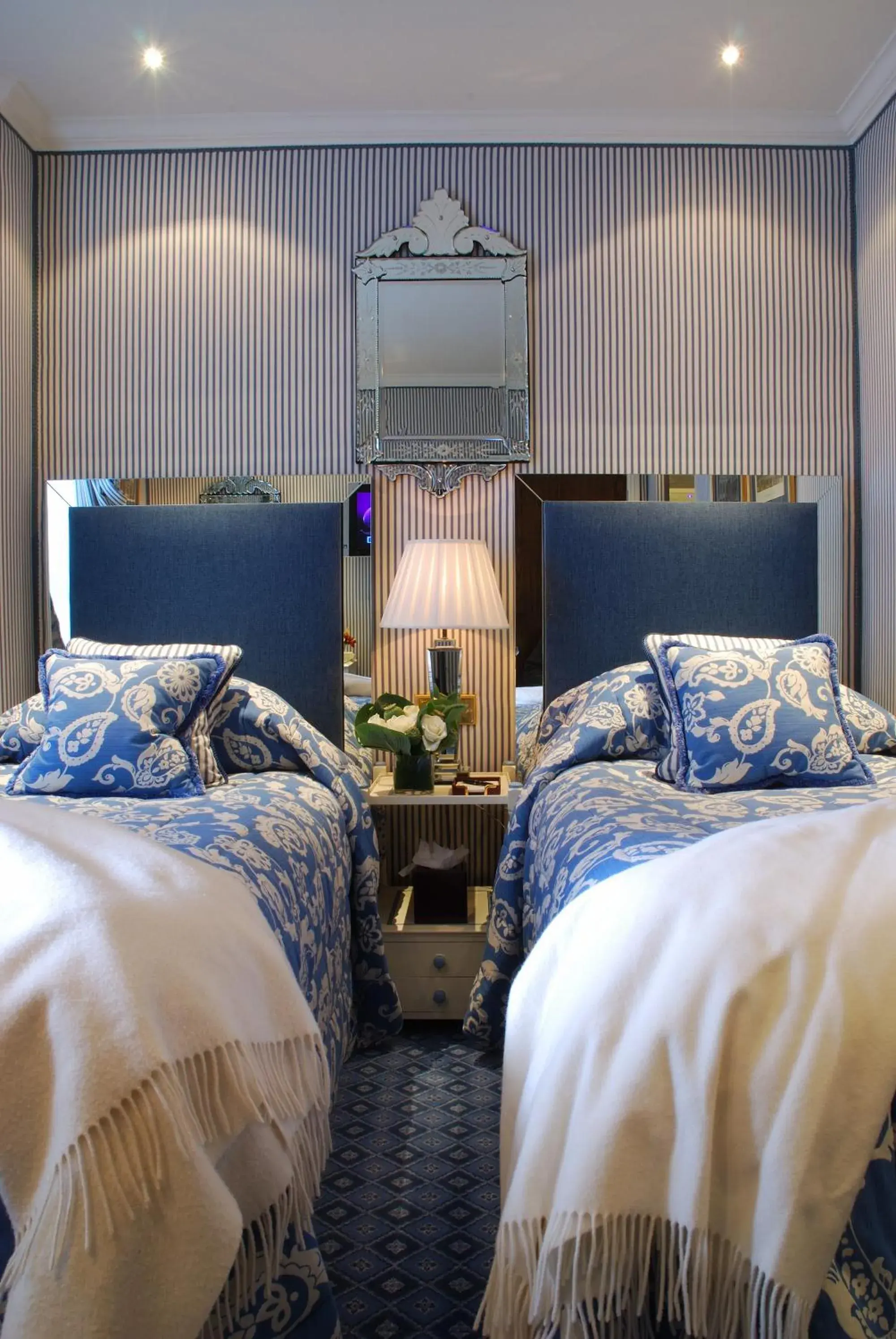 Superior Twin Room in Rubens At The Palace Superior Twin Room in Rubens At The Palace