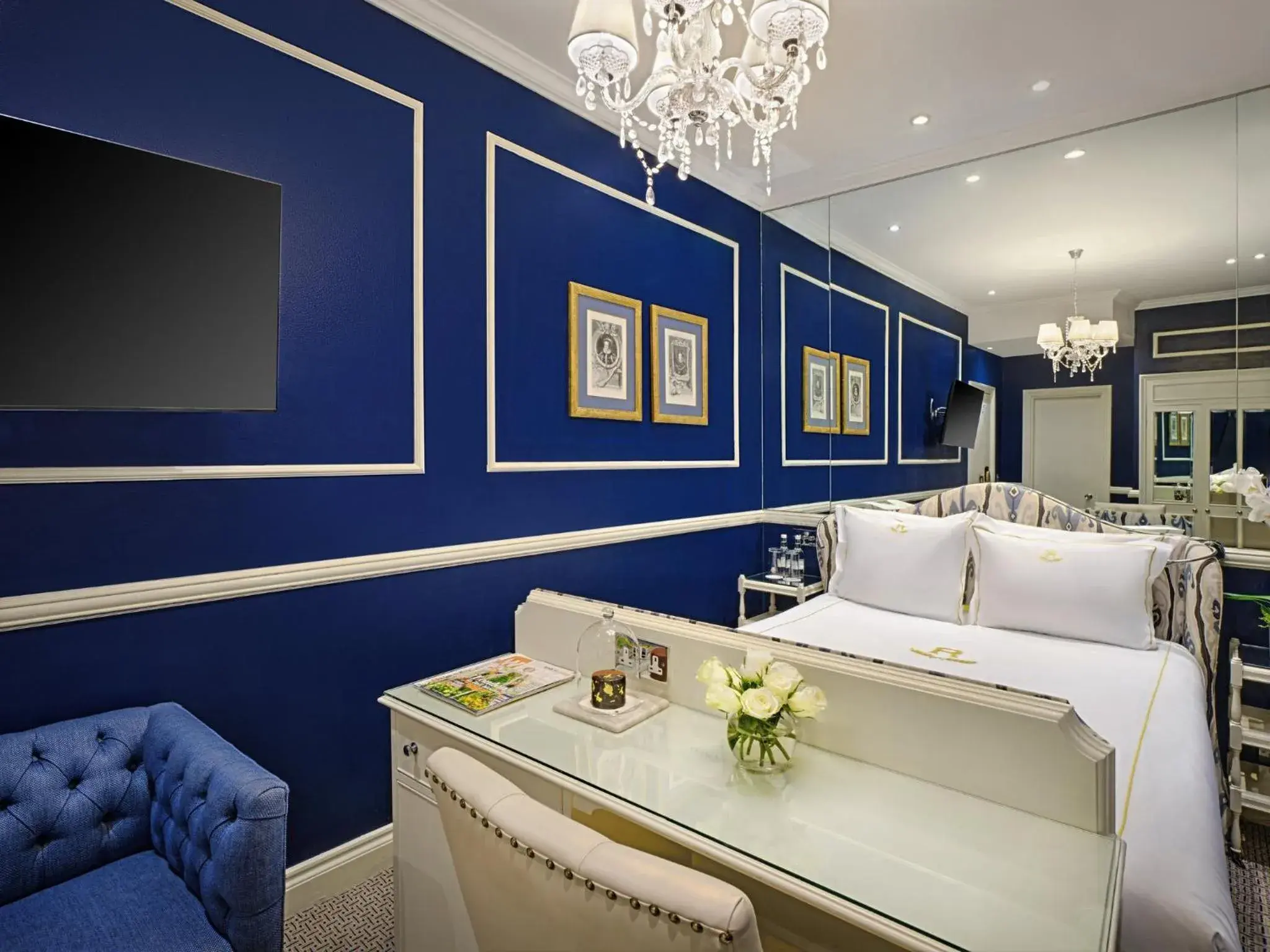 Cozy Double - single occupancy in Rubens At The Palace Cozy Double - single occupancy in Rubens At The Palace