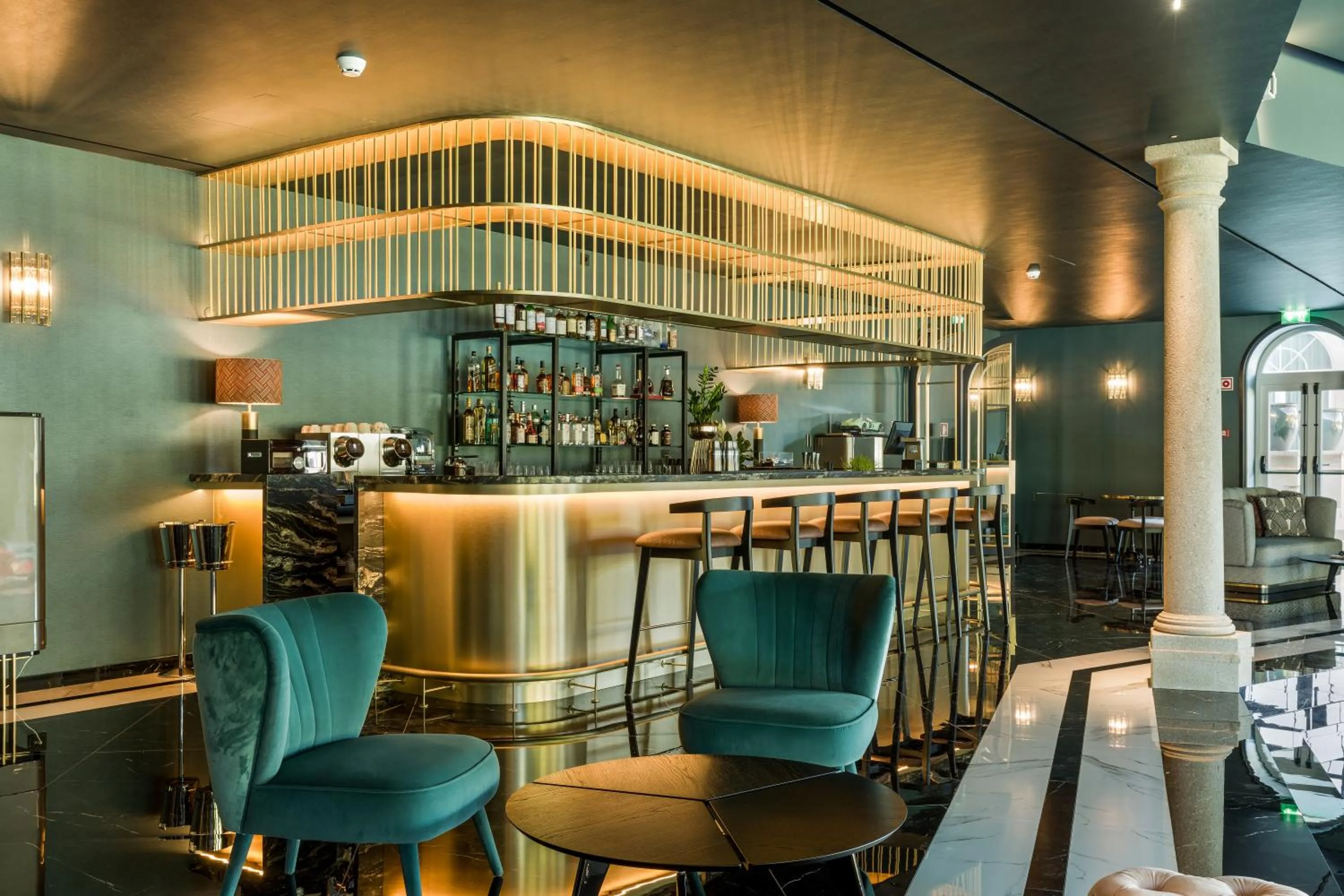 Lounge or bar in Maison Albar - Amoure - The Leading Hotels of the World