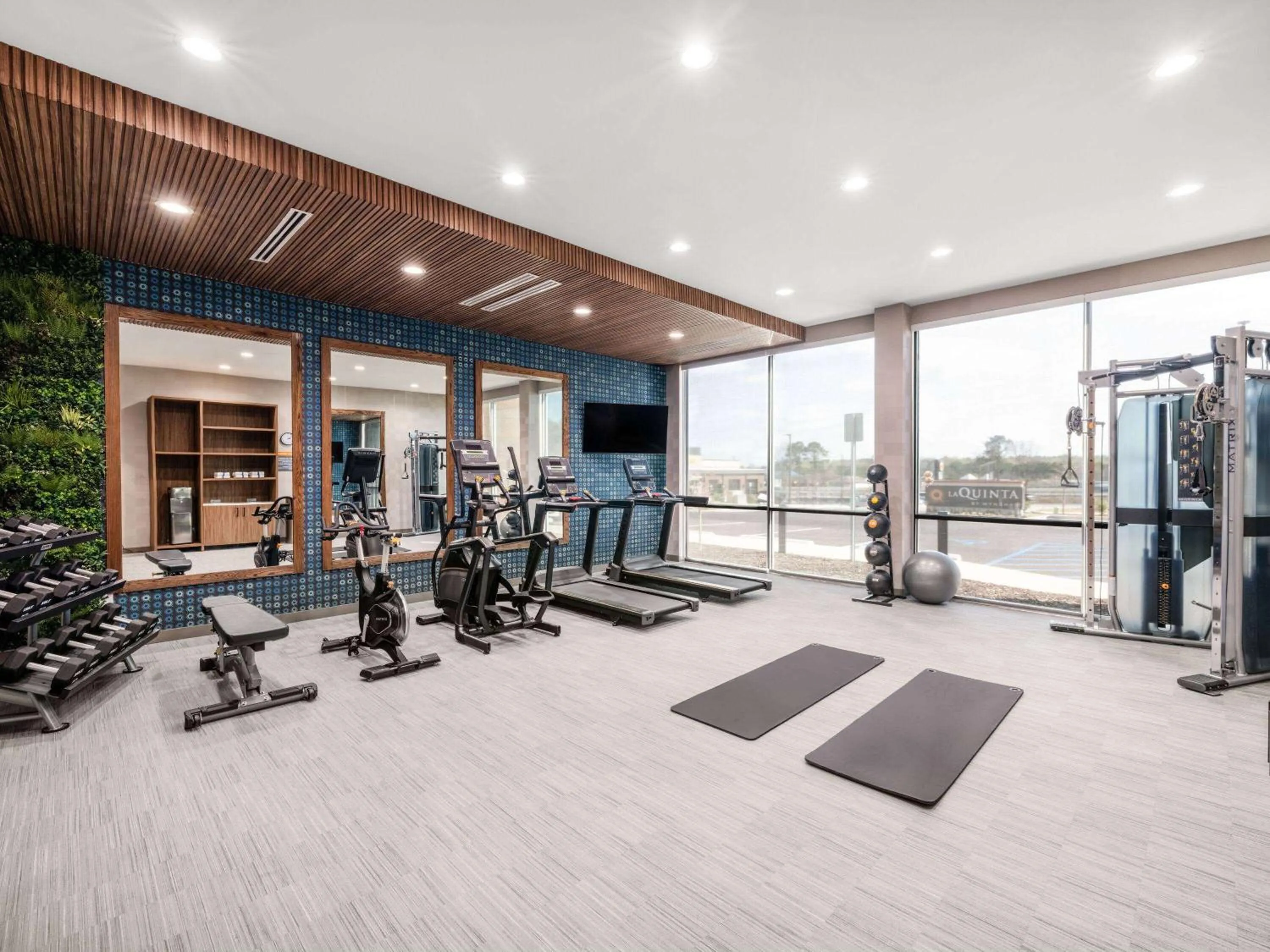 La Quinta by Wyndham Chelsea Birmingham