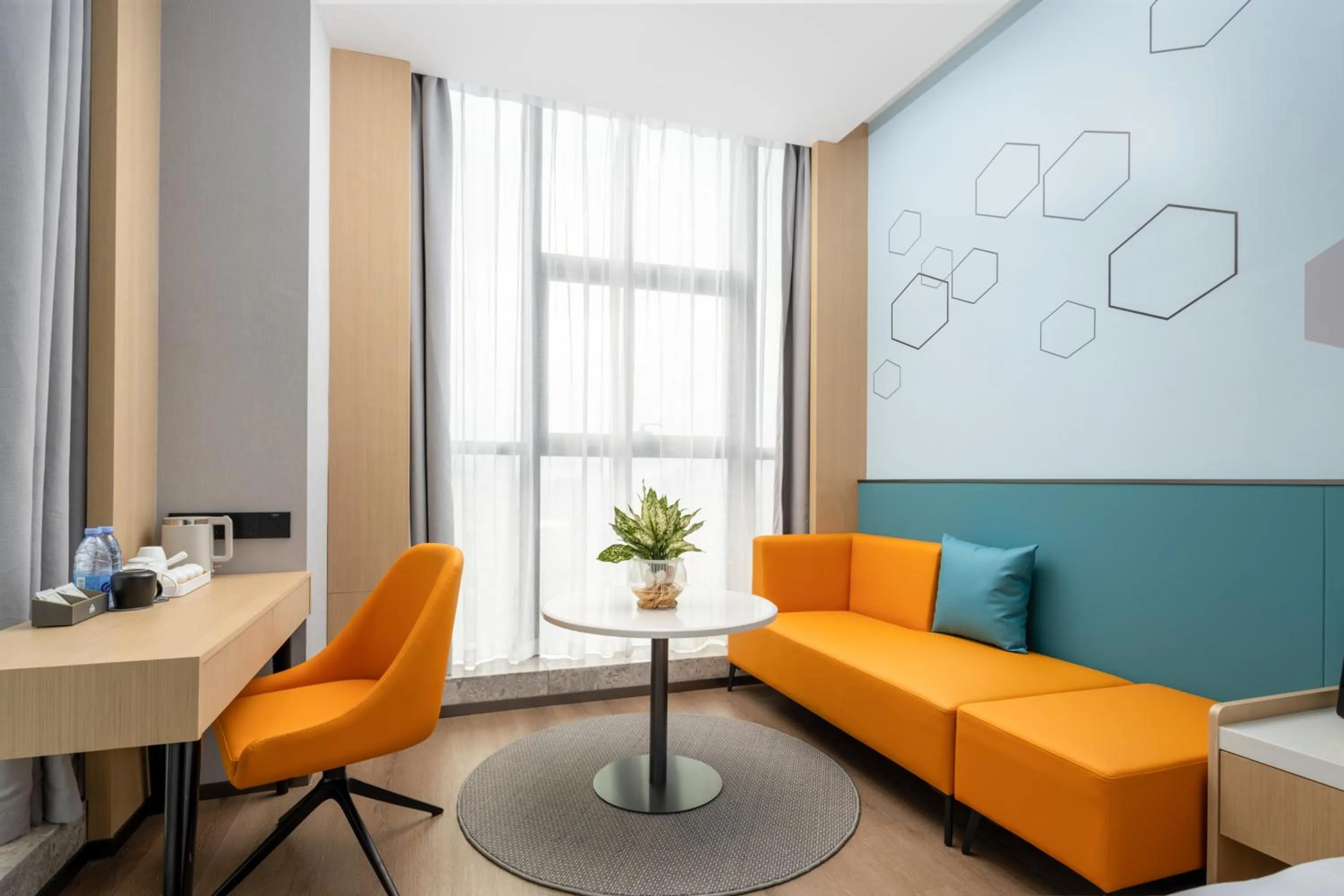 Seating area in Days Inn by Wyndham Zhuhai Gongbei Port