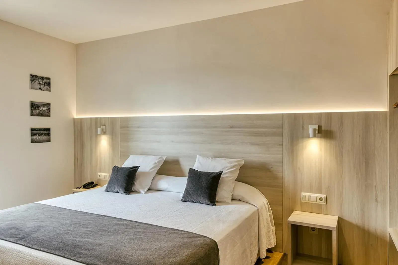 Superior Queen Room in Hotel Emporium - Adults Only Superior Queen Room in Hotel Emporium - Adults Only