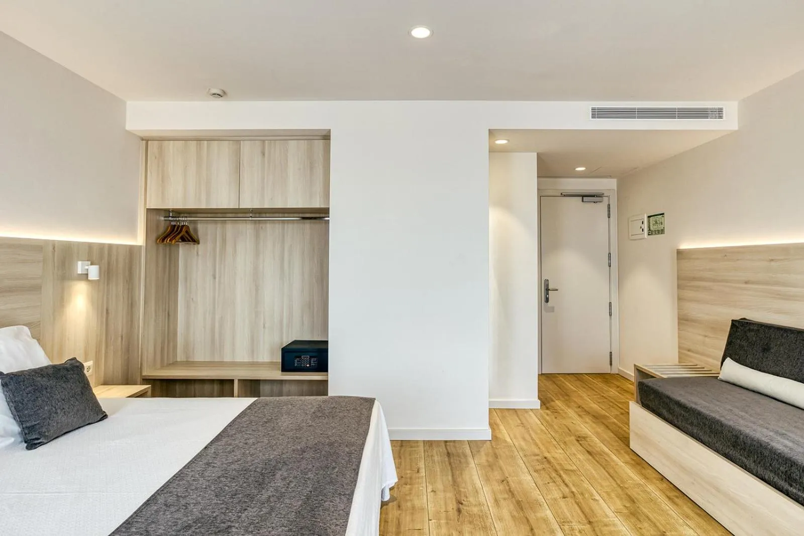 Bed in Hotel Emporium - Adults Only