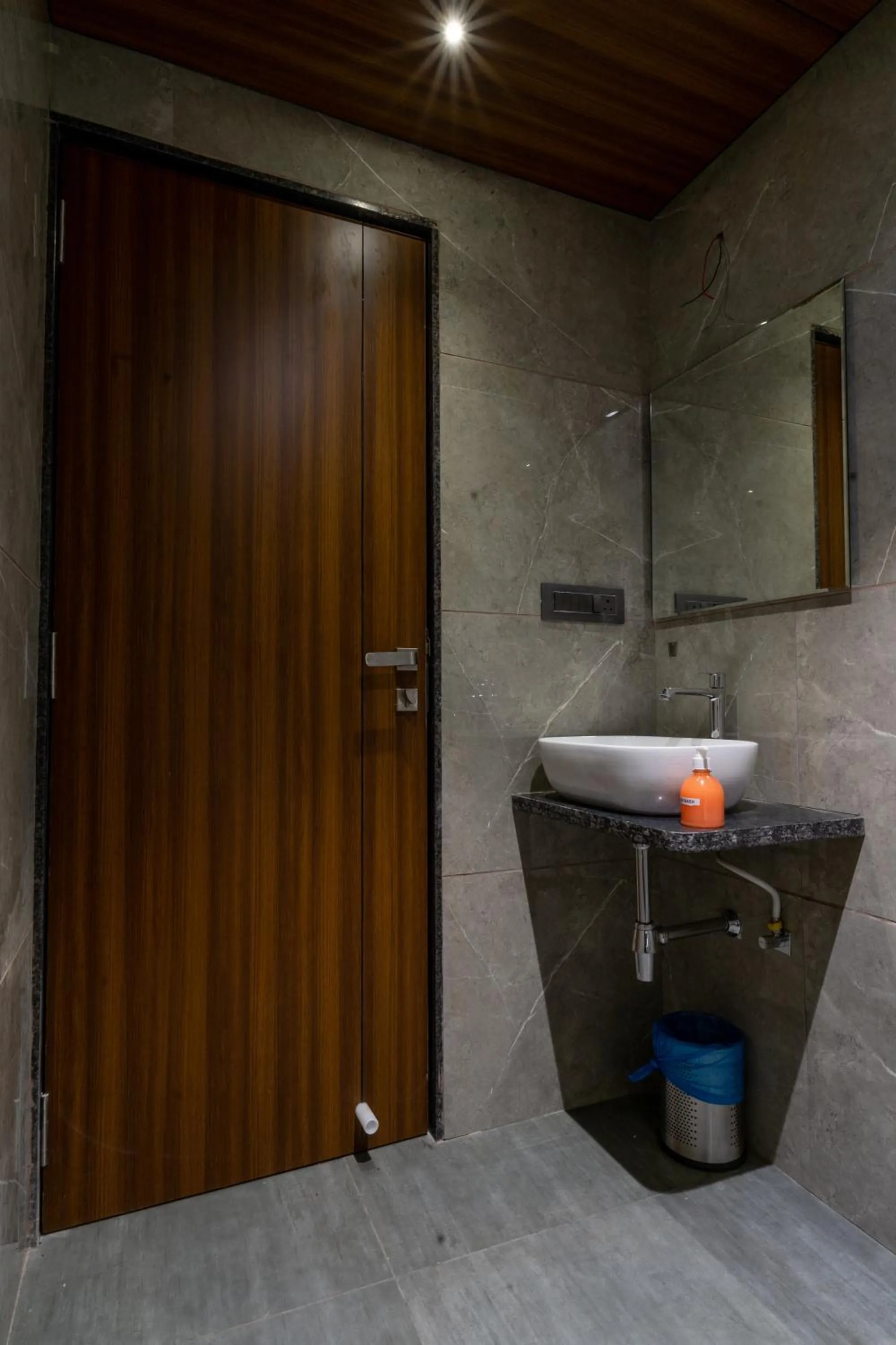 Bathroom in Hotel Aura Inn Airoli ,Digha