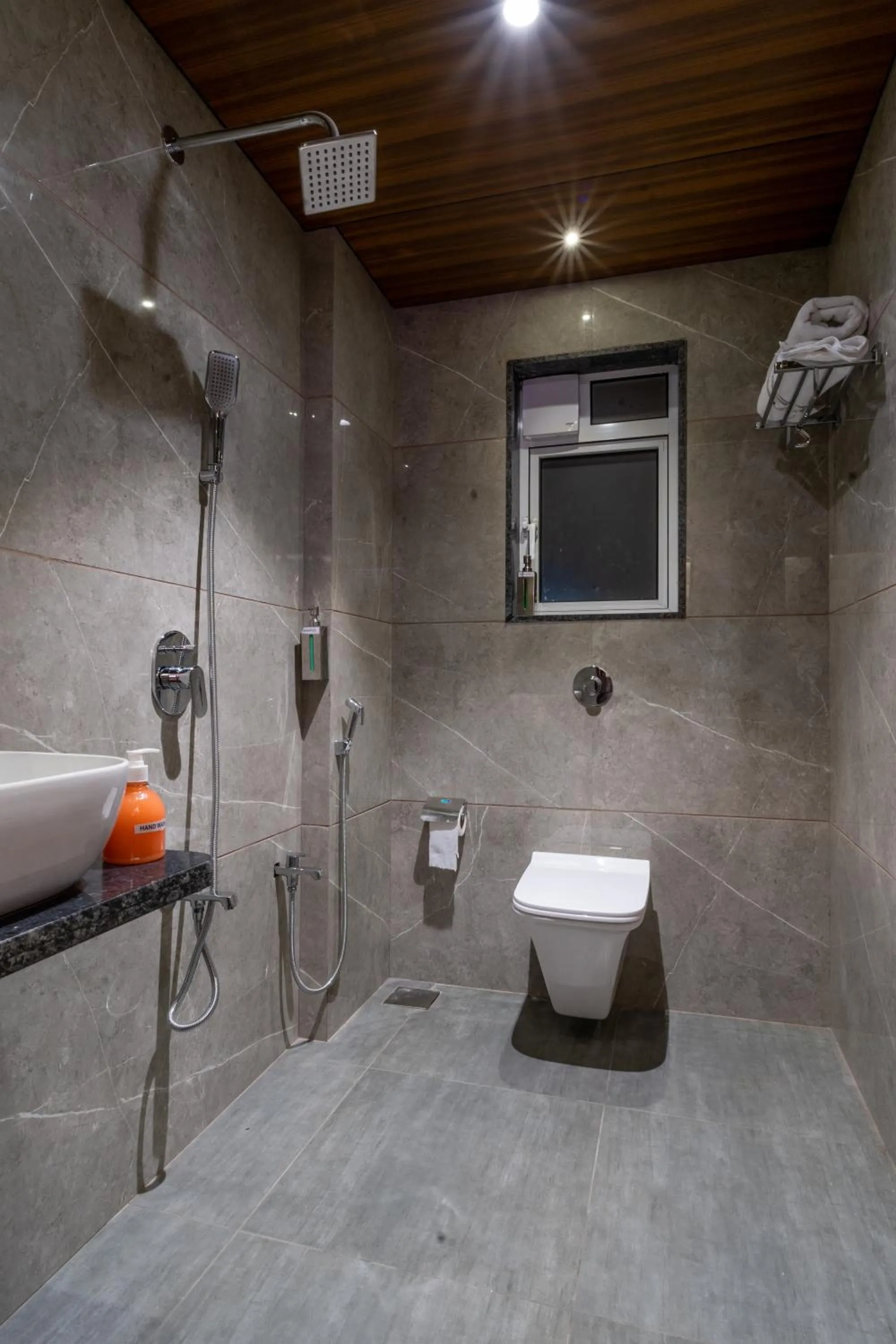 Shower in Hotel Aura Inn Airoli ,Digha