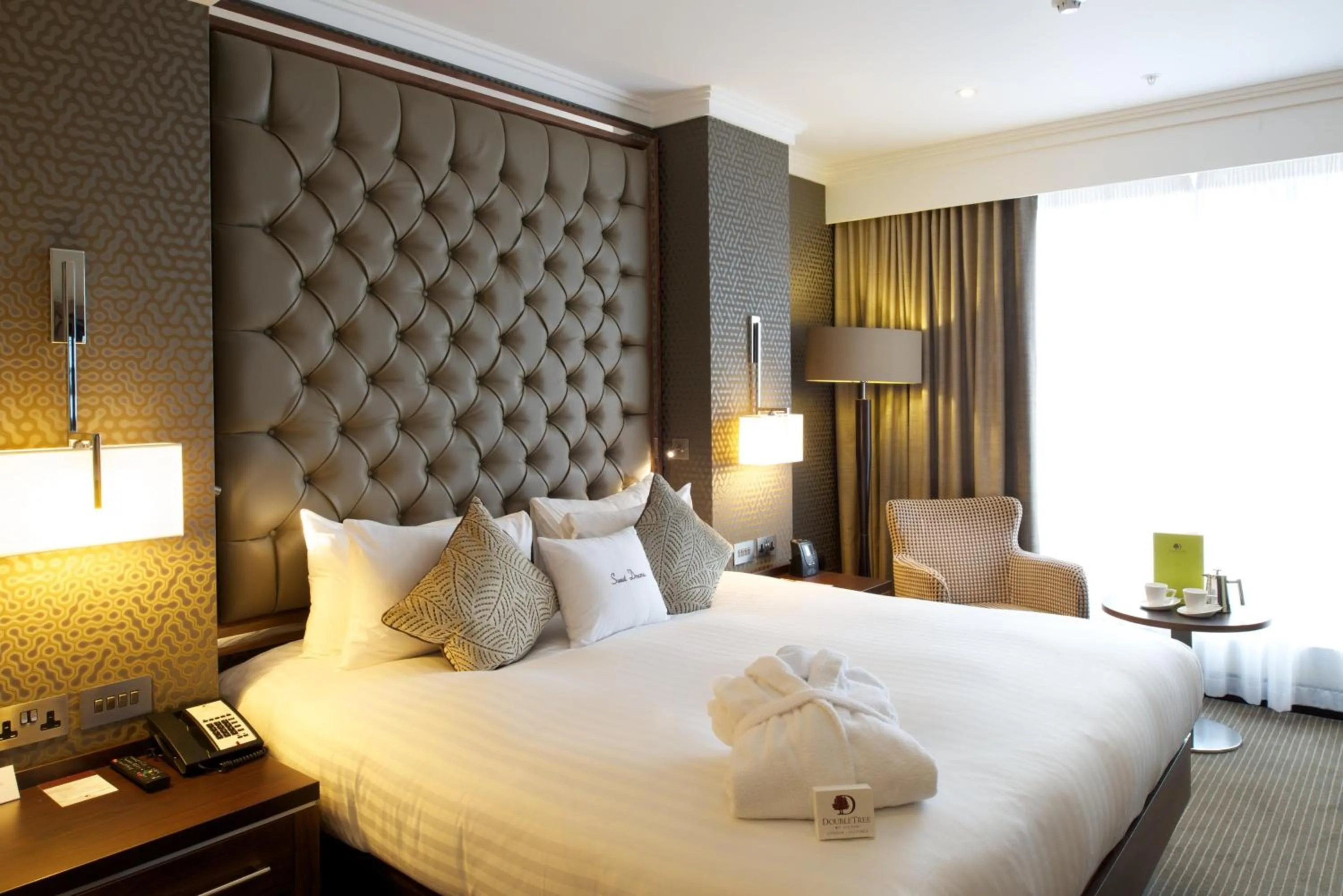 Bed in DoubleTree by Hilton London Victoria