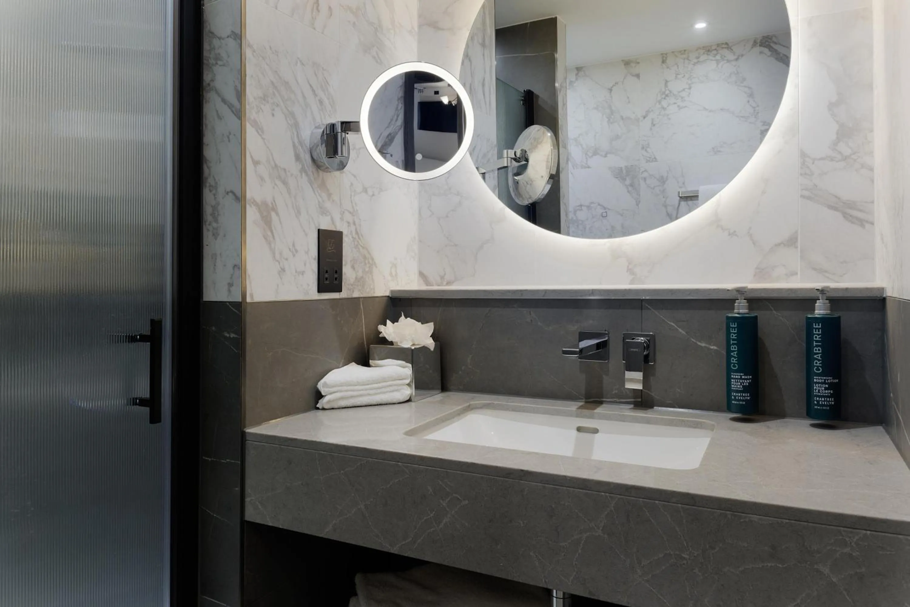 Bathroom in DoubleTree by Hilton London Victoria