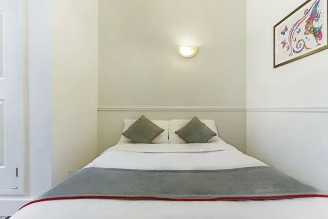 Bedroom, Bed in Enrico Hotel