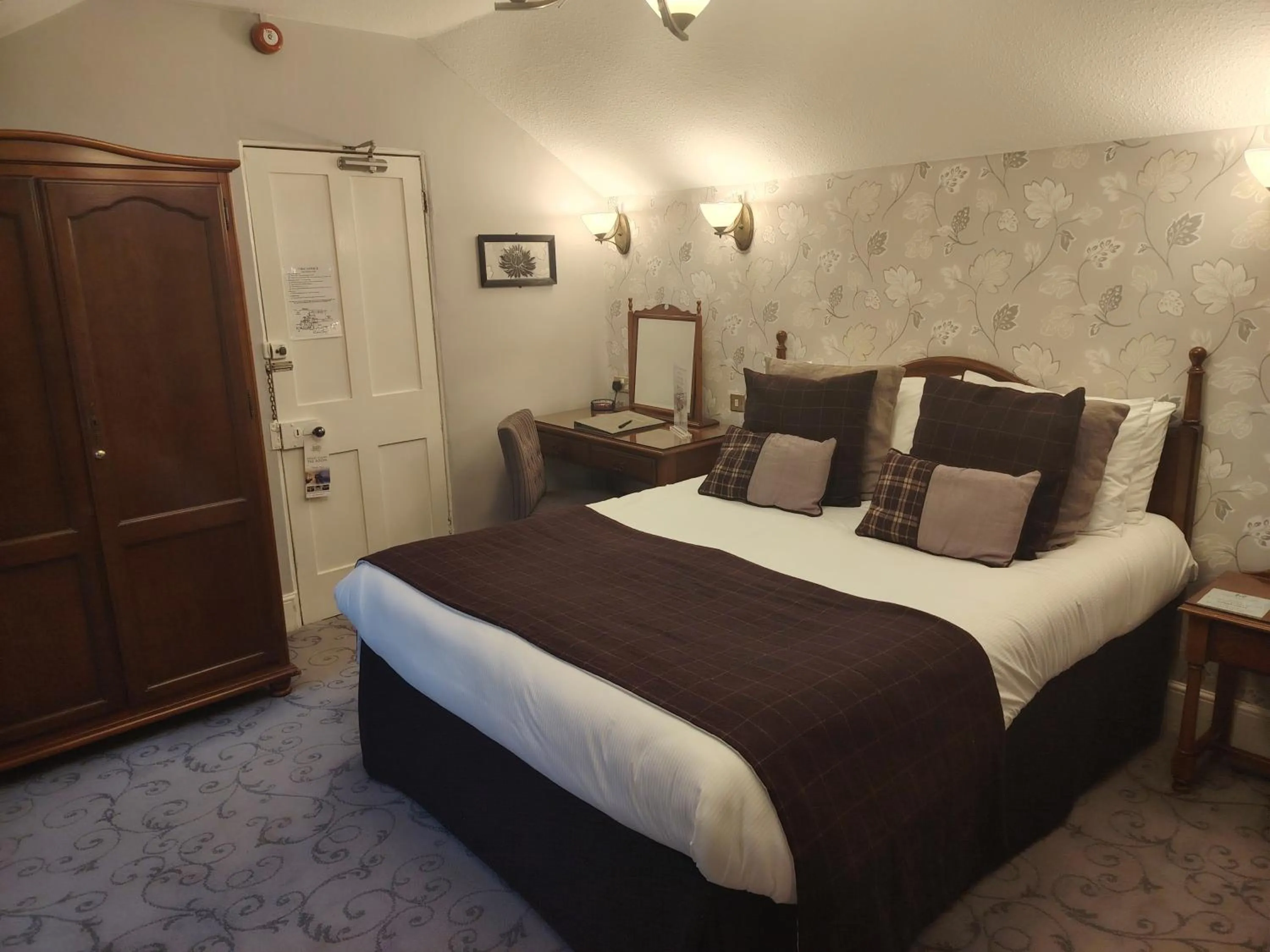 Bed in Appleby Manor Hotel & Garden Spa