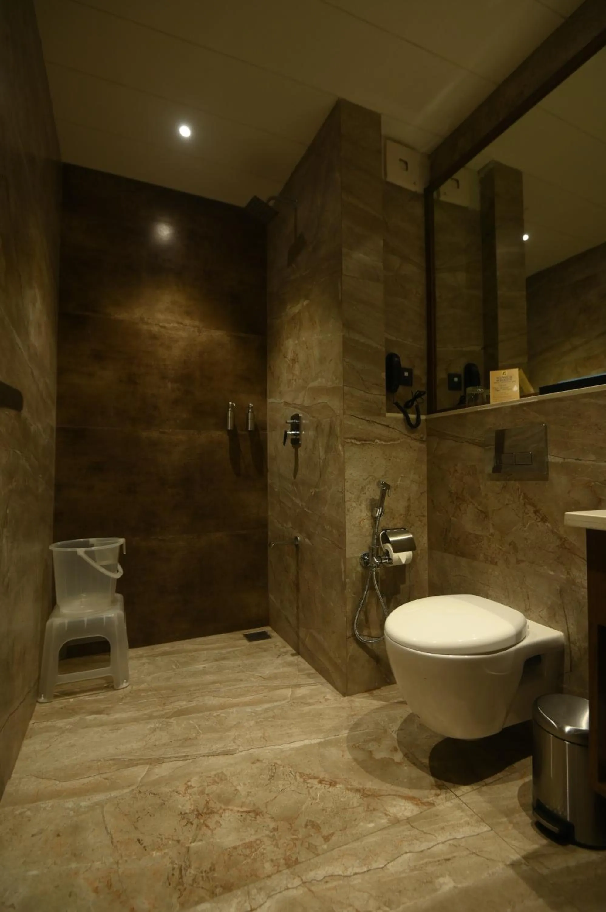 Bathroom in Kings Kraft Tremezzo Inn, Somnath