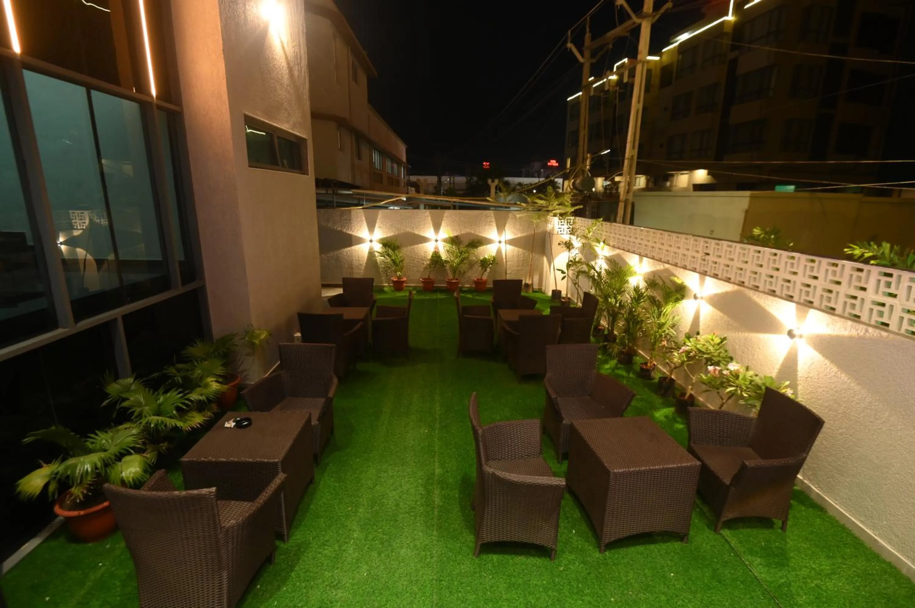 Garden in Kings Kraft Tremezzo Inn, Somnath