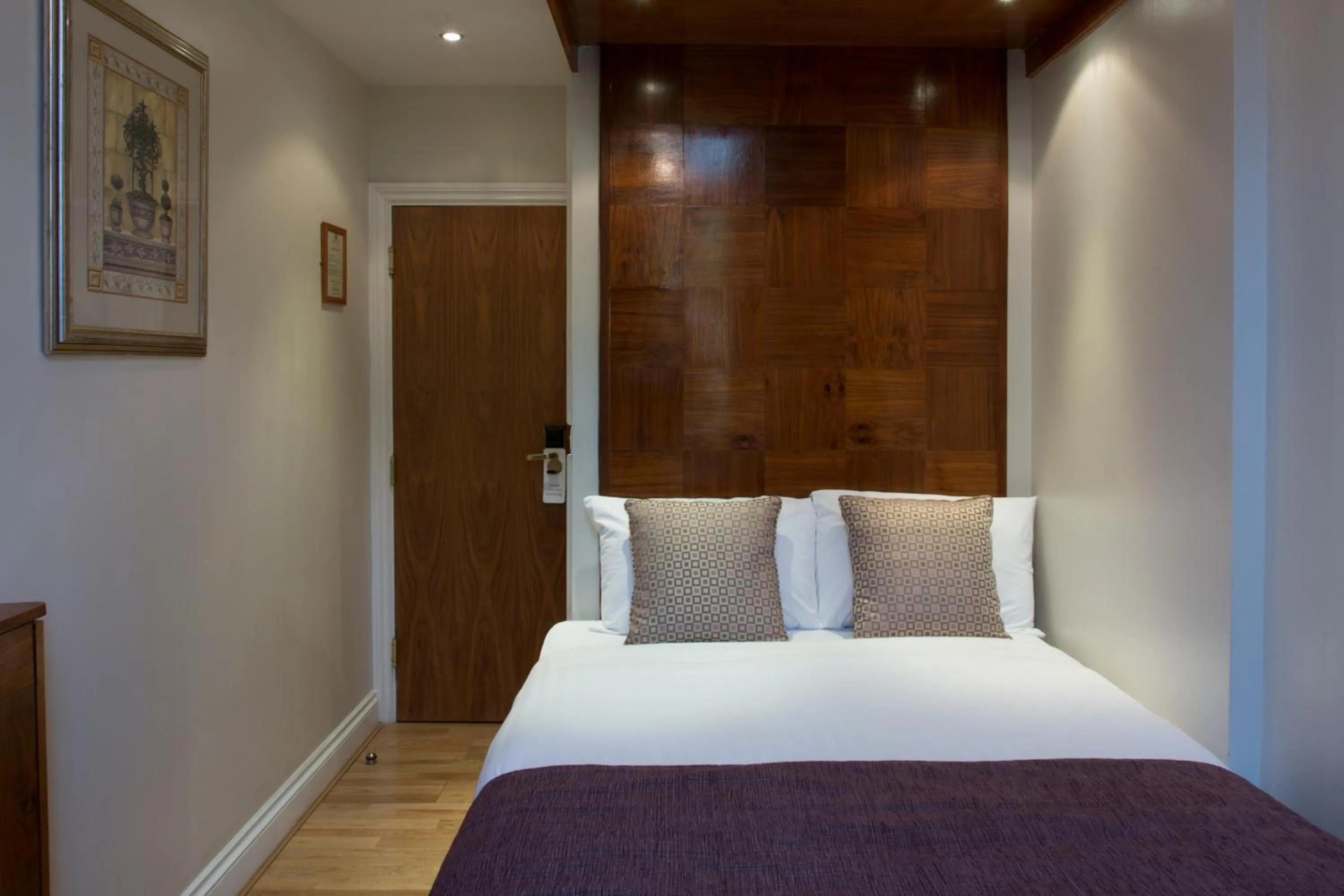 Bed in Garden View Hotel