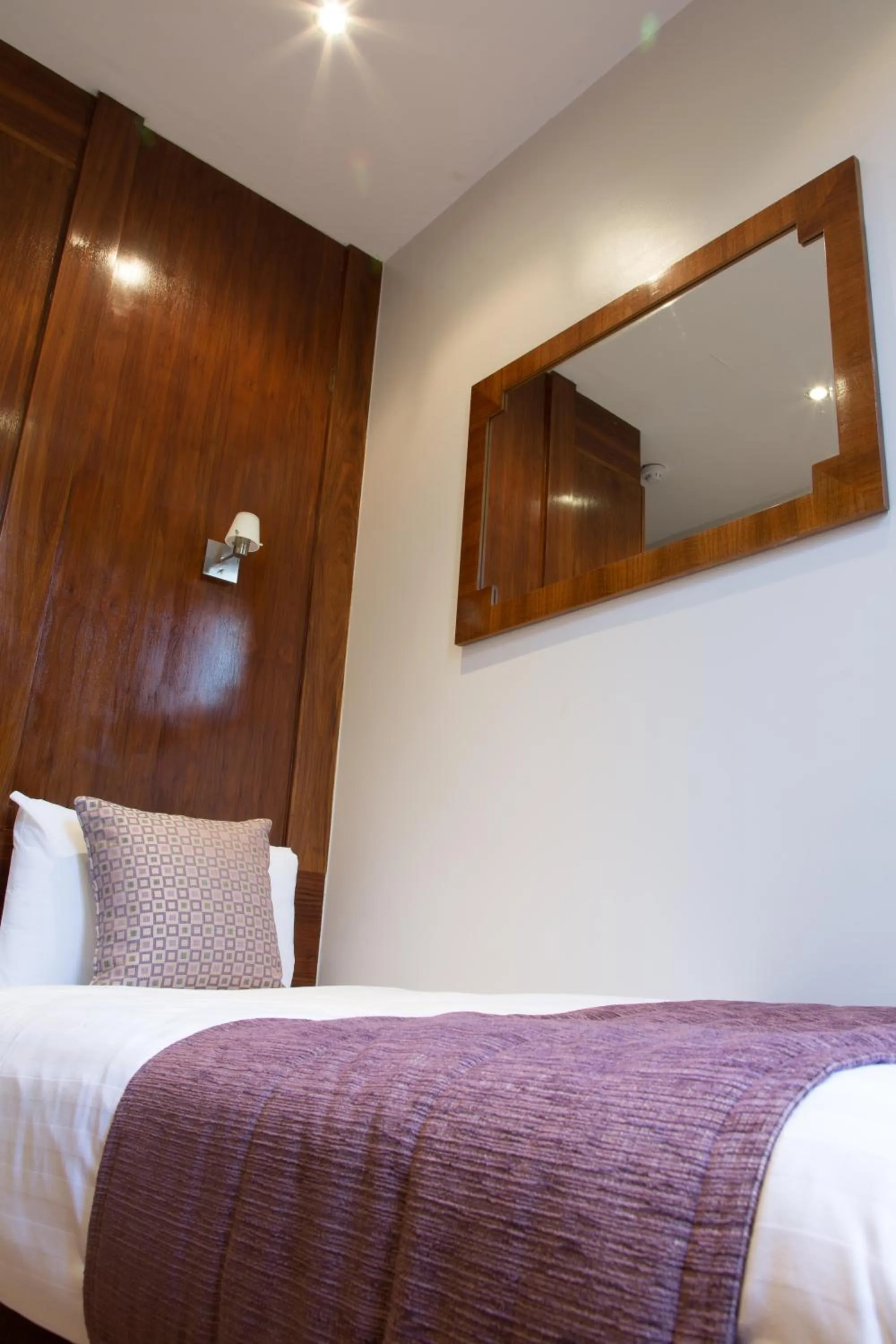 Decorative detail, Bed in Garden View Hotel