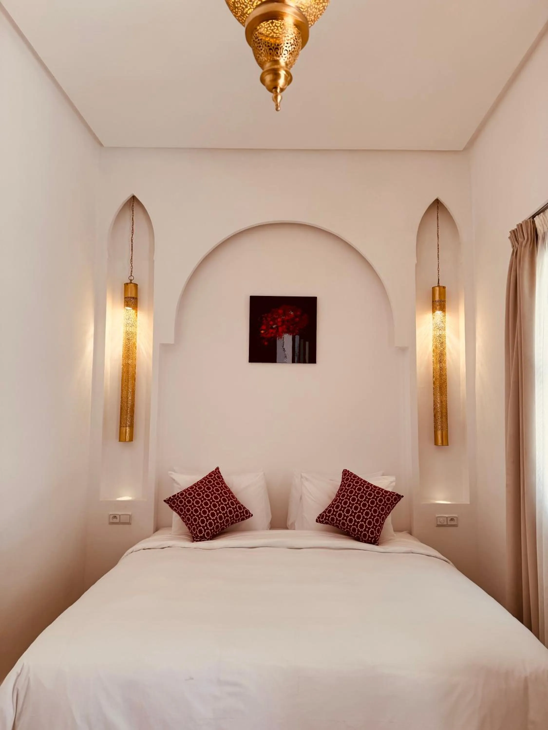 Bed in Riad El Khaeir - Piscine, Hamam & Spa