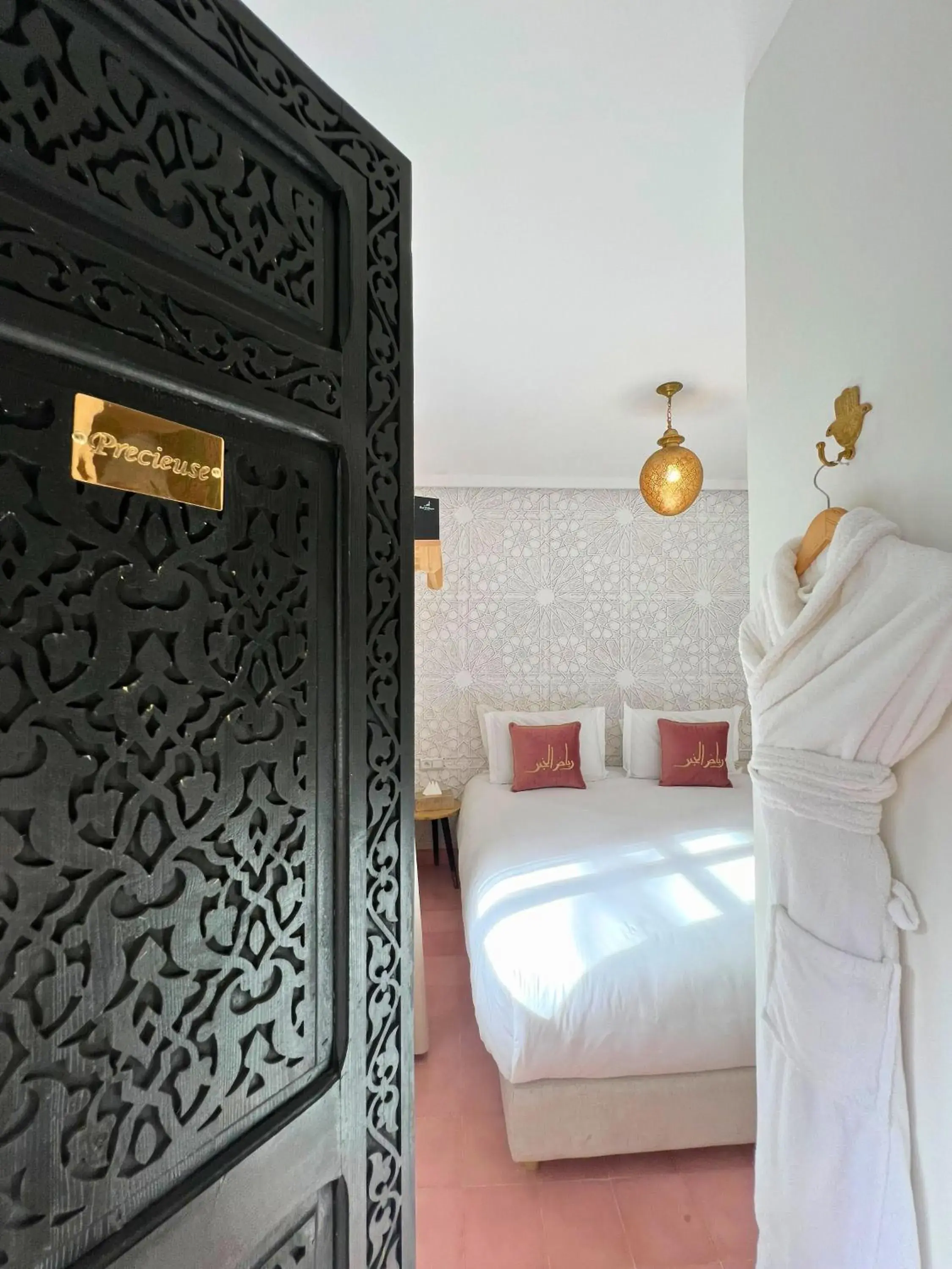 Deluxe Double Room in Riad El Khaeir - Piscine, Hamam & Spa Deluxe Double Room in Riad El Khaeir - Piscine, Hamam & Spa