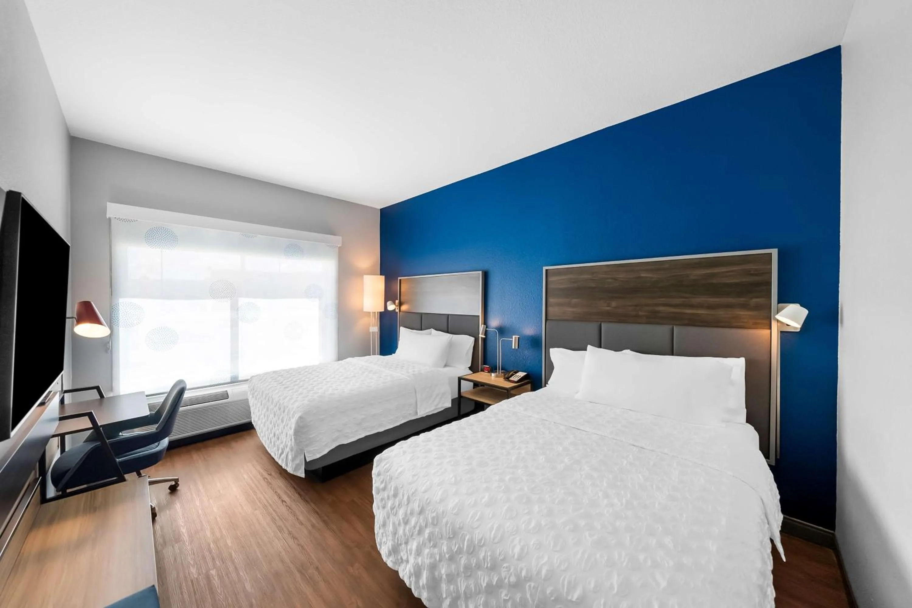 Bed in Tru by Hilton Plano Hwy 75