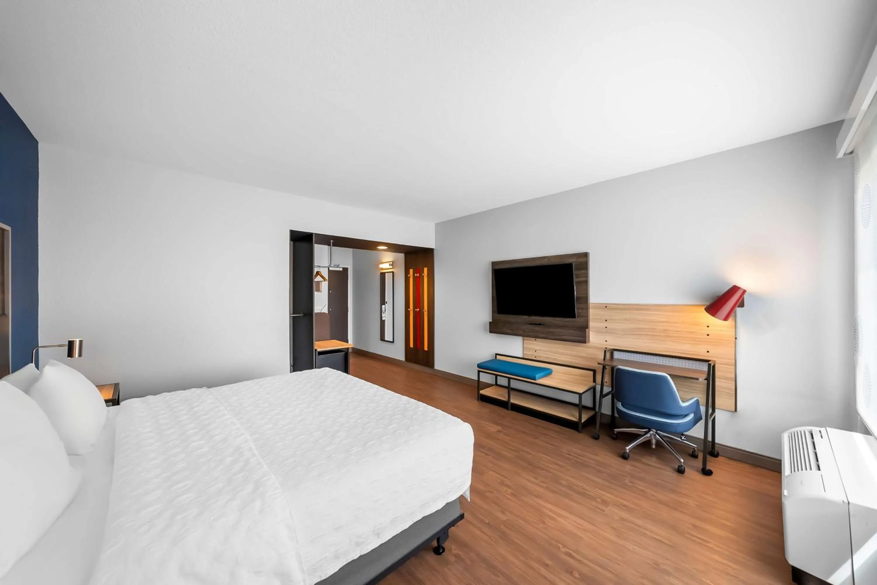 Bed in Tru by Hilton Plano Hwy 75