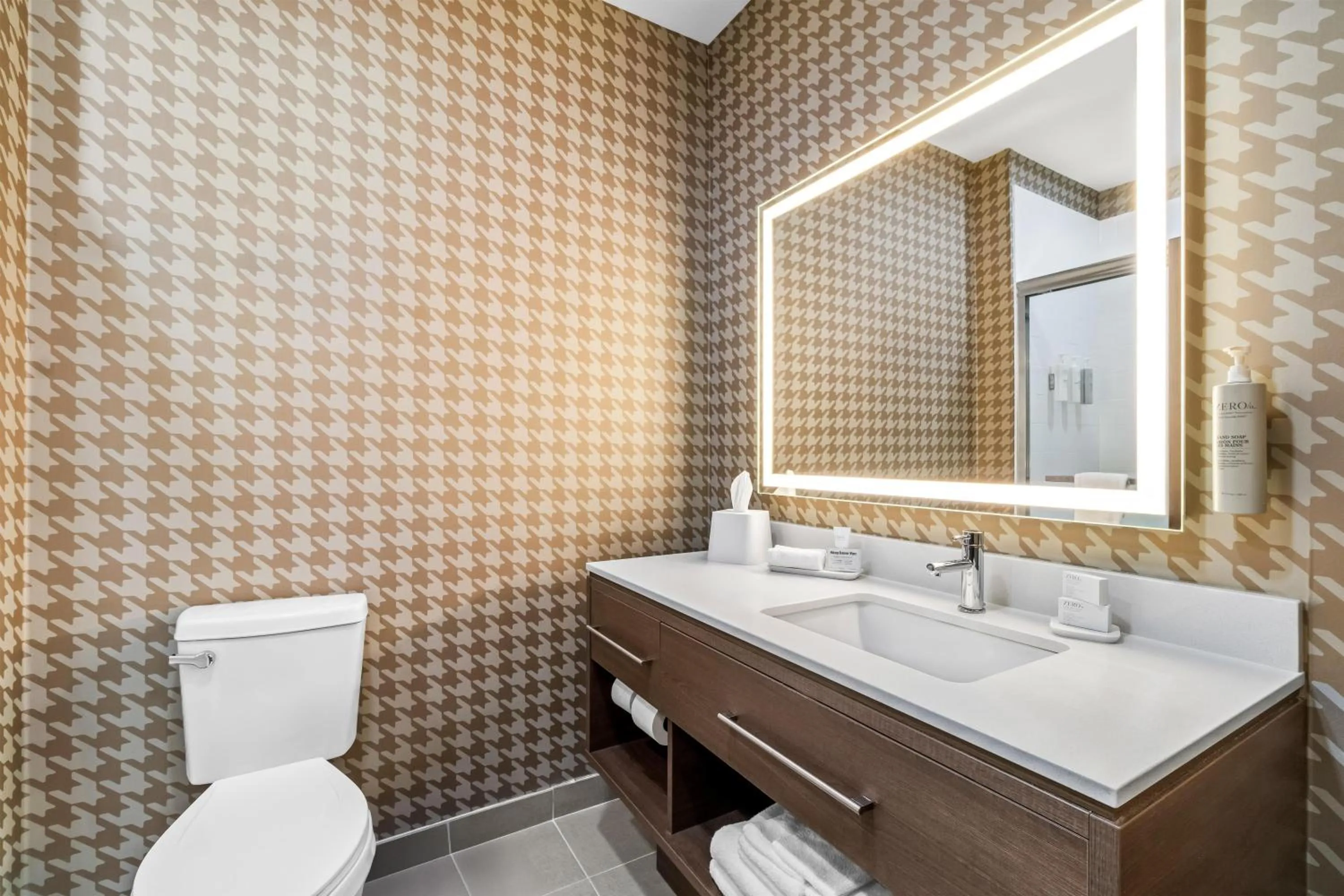 Bathroom in Home2 Suites By Hilton Marion