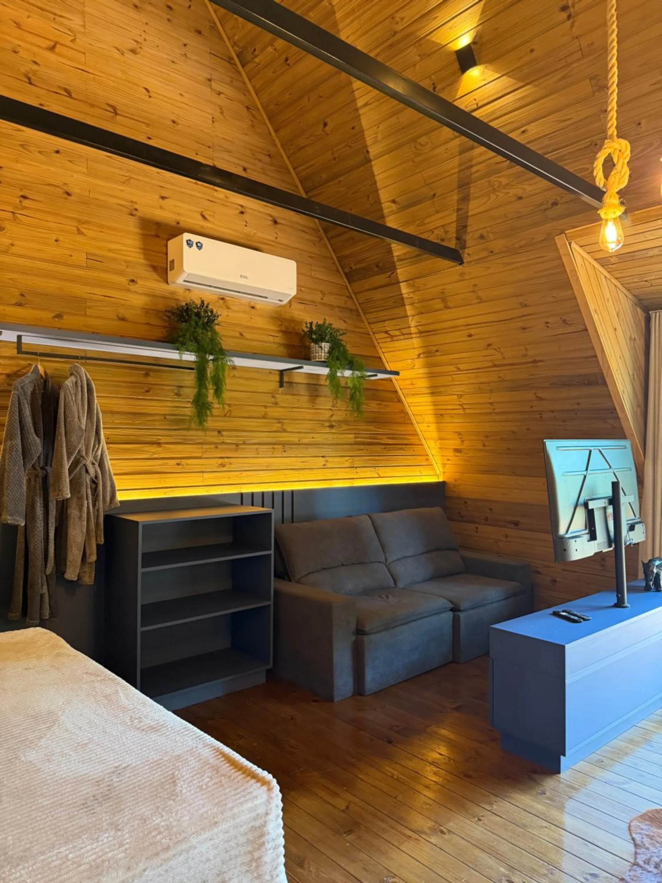 Living room, Bed in Taboo Refúgio