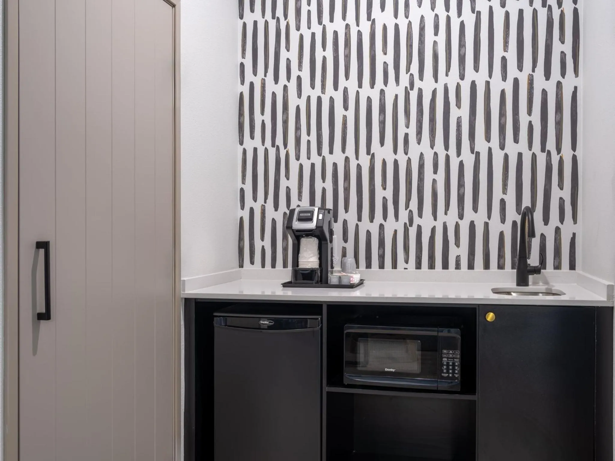 Photo of the whole room in Atwell Suites Fort Worth - Alliance Area by IHG