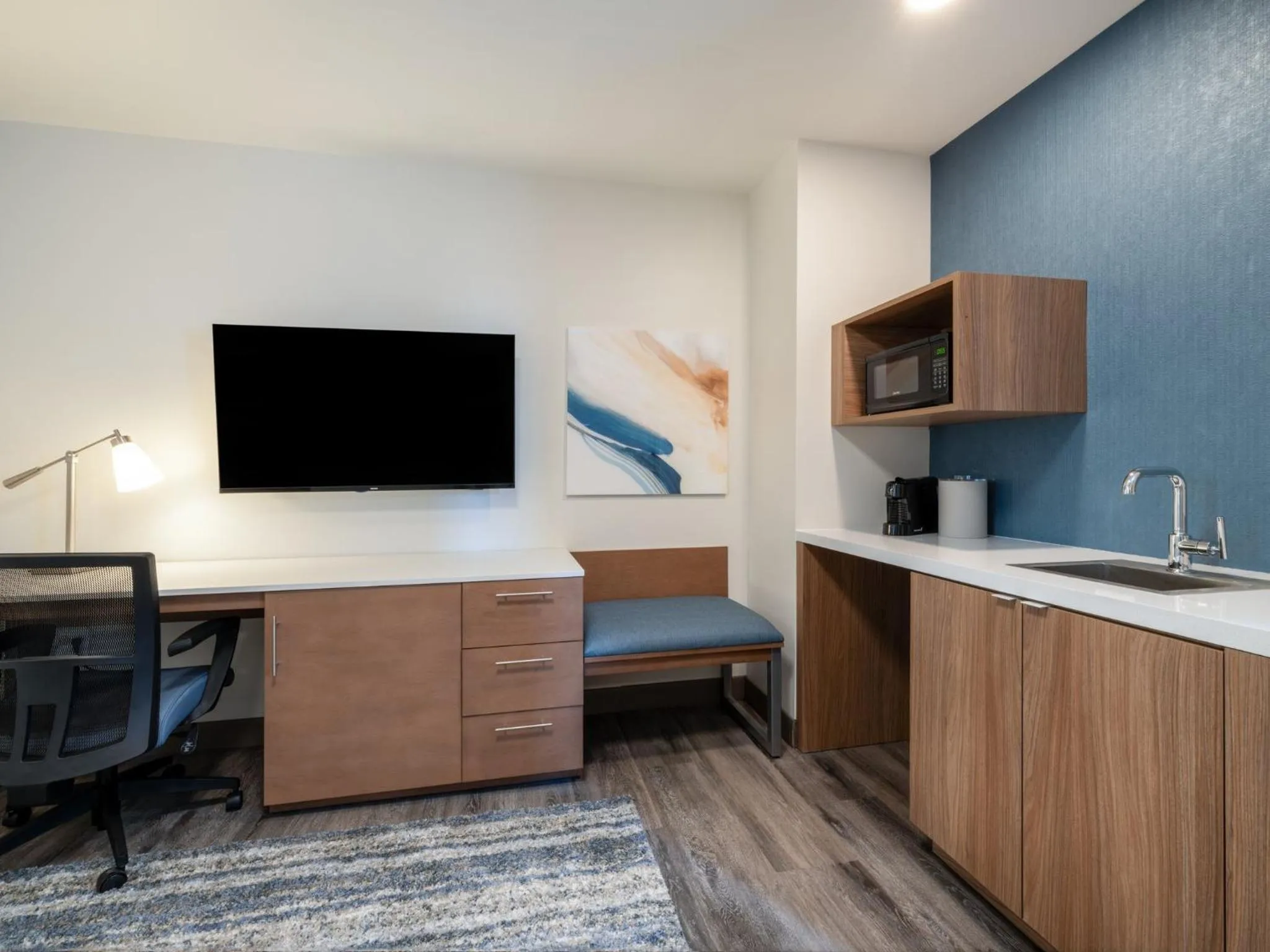 Photo of the whole room in EVEN Hotel Miami - Doral Area by IHG