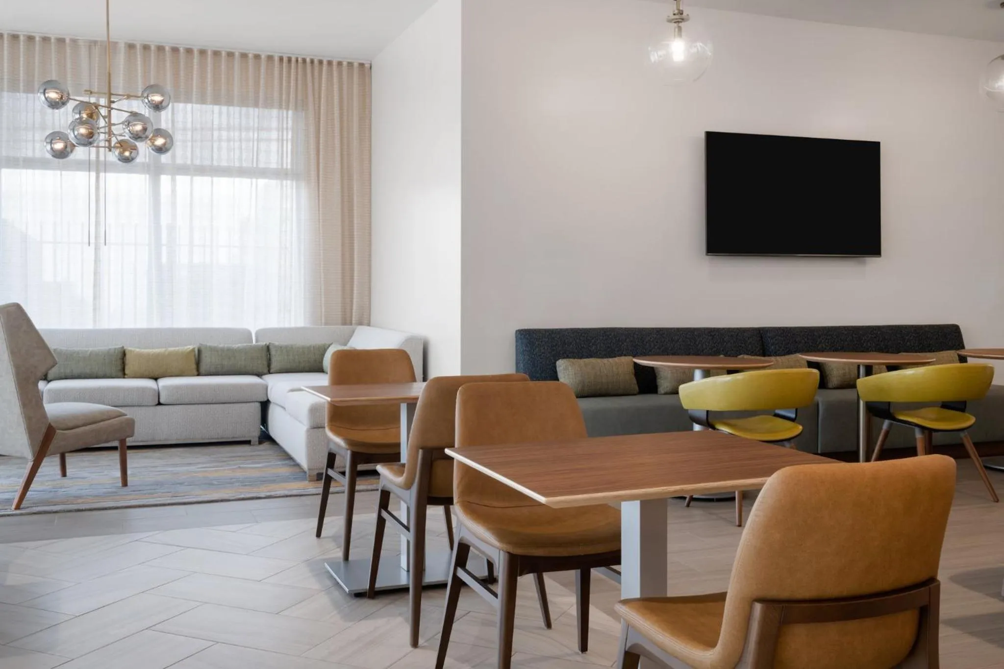 Property building in EVEN Hotel Miami - Doral Area by IHG