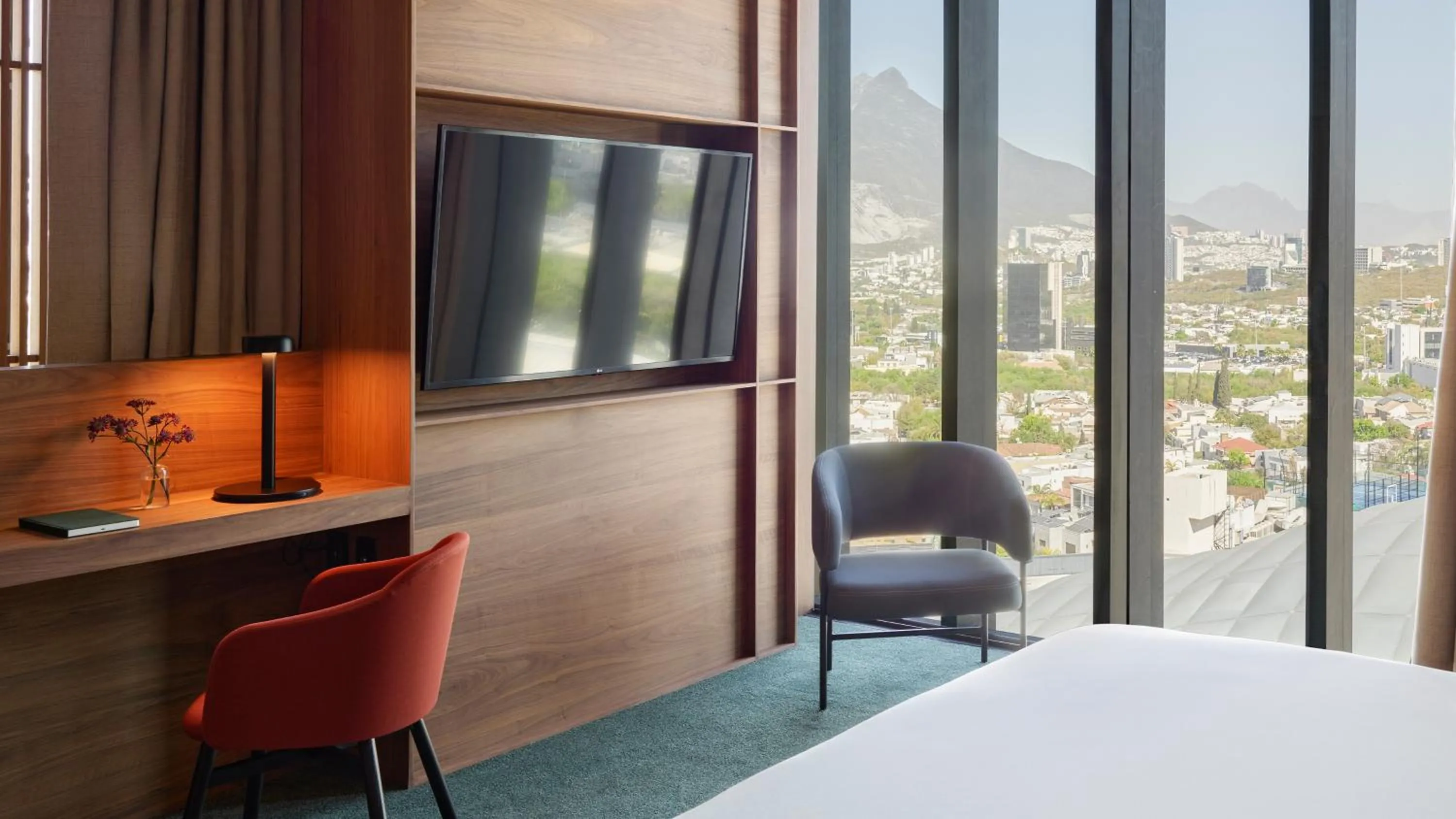 TV and multimedia, Bed in Presidente InterContinental Monterrey by IHG