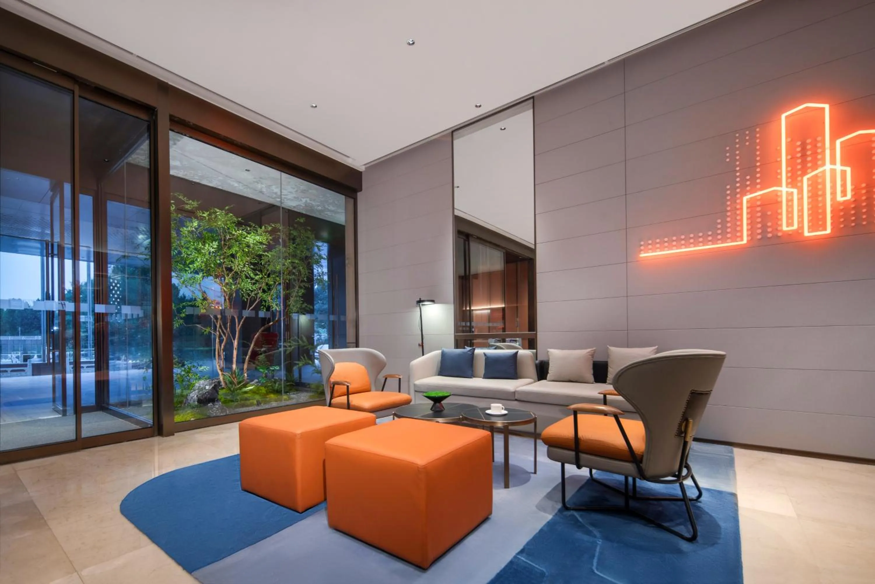 Lobby or reception in Holiday Inn Express Zhengzhou Garden Road