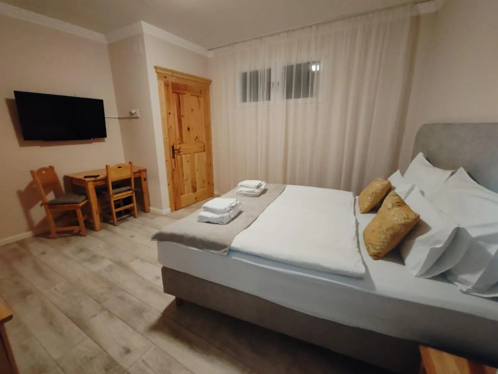 Bedroom, Bed in Hotel Kadoor