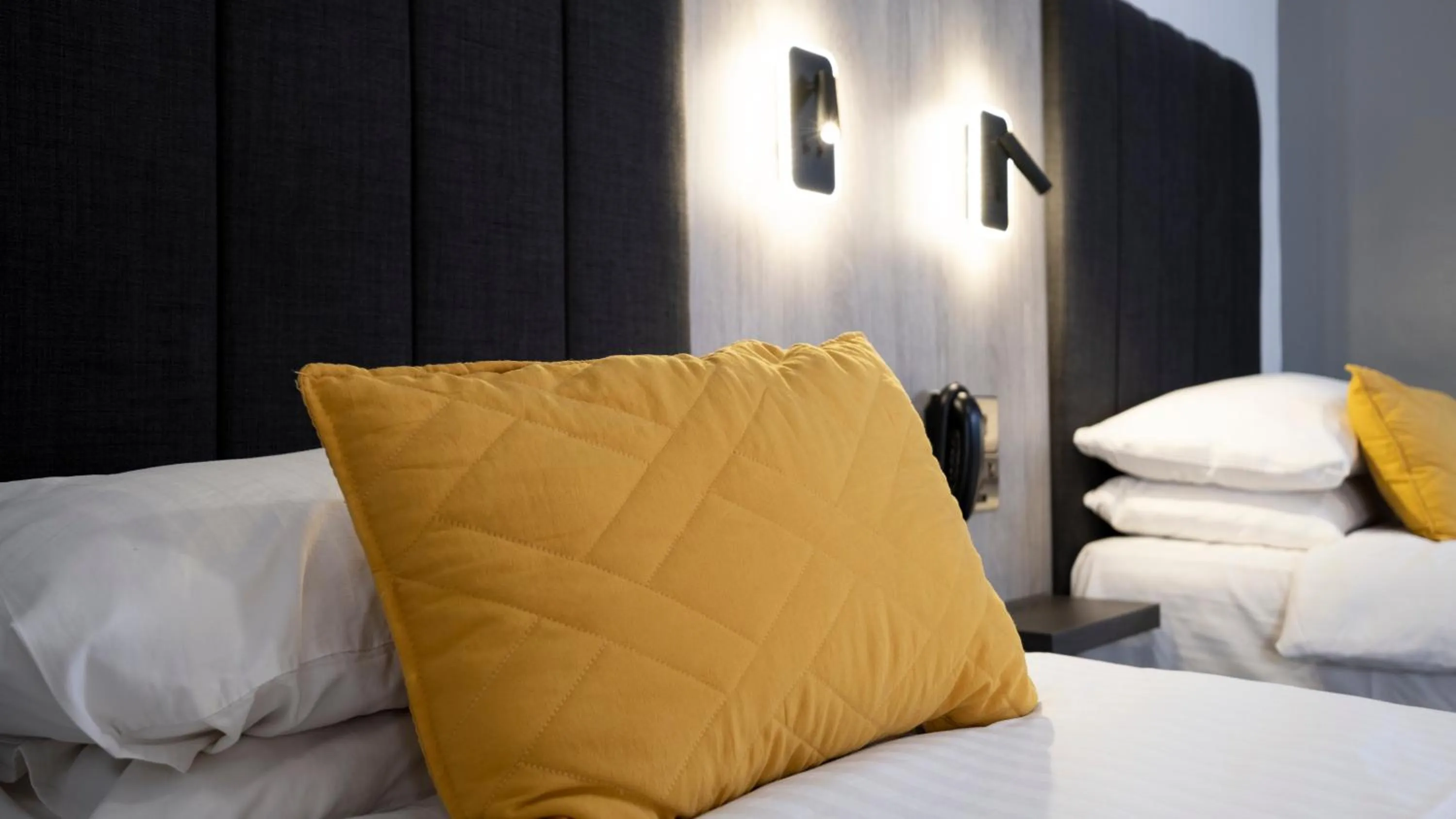 Bedroom, Bed in Durrant House Hotel