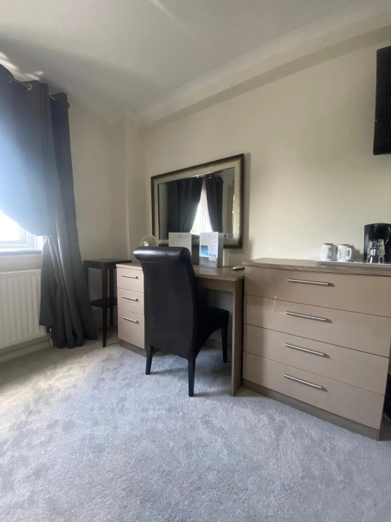 Bedroom in Durrant House Hotel