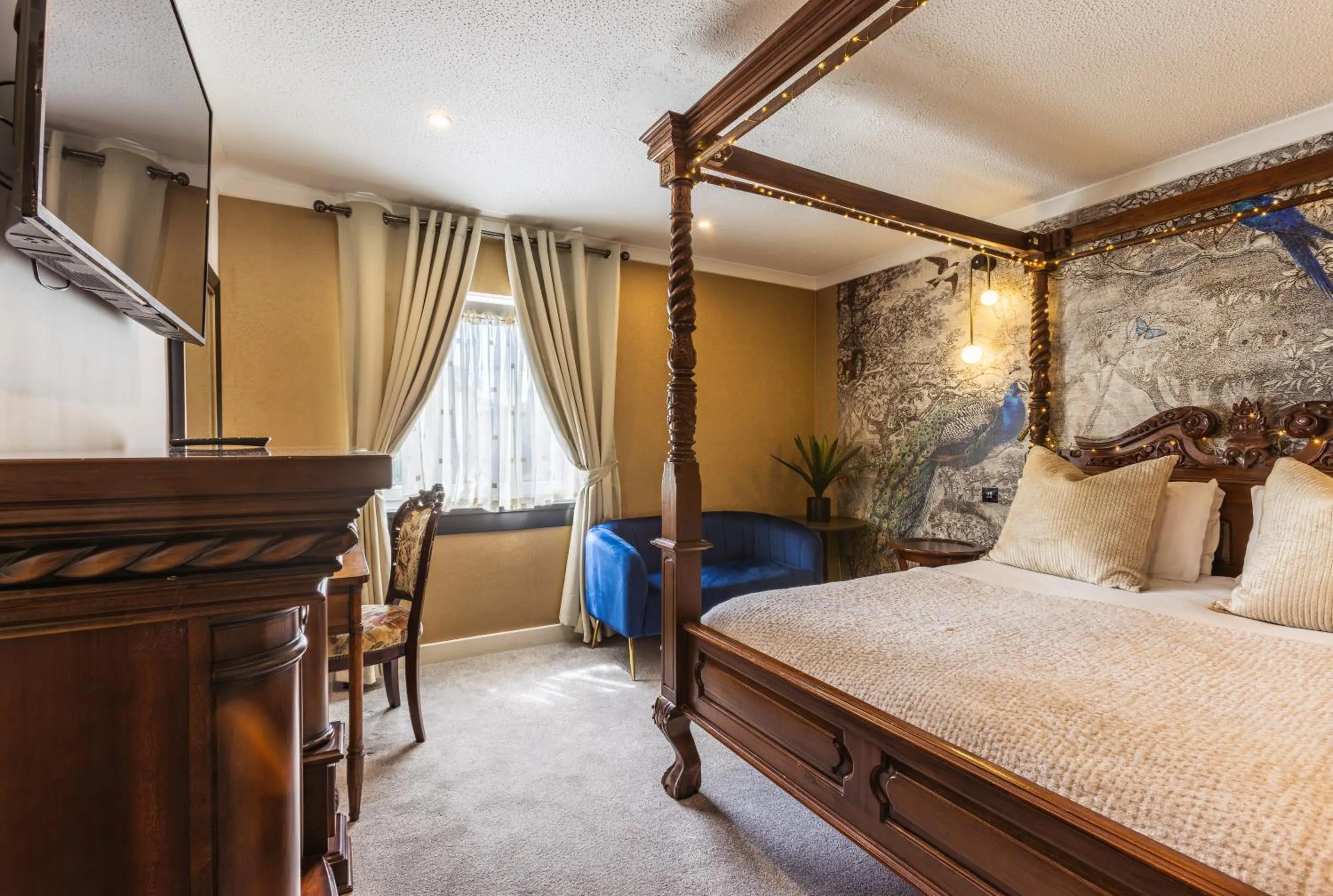 Photo of the whole room, Bed in Durrant House Hotel