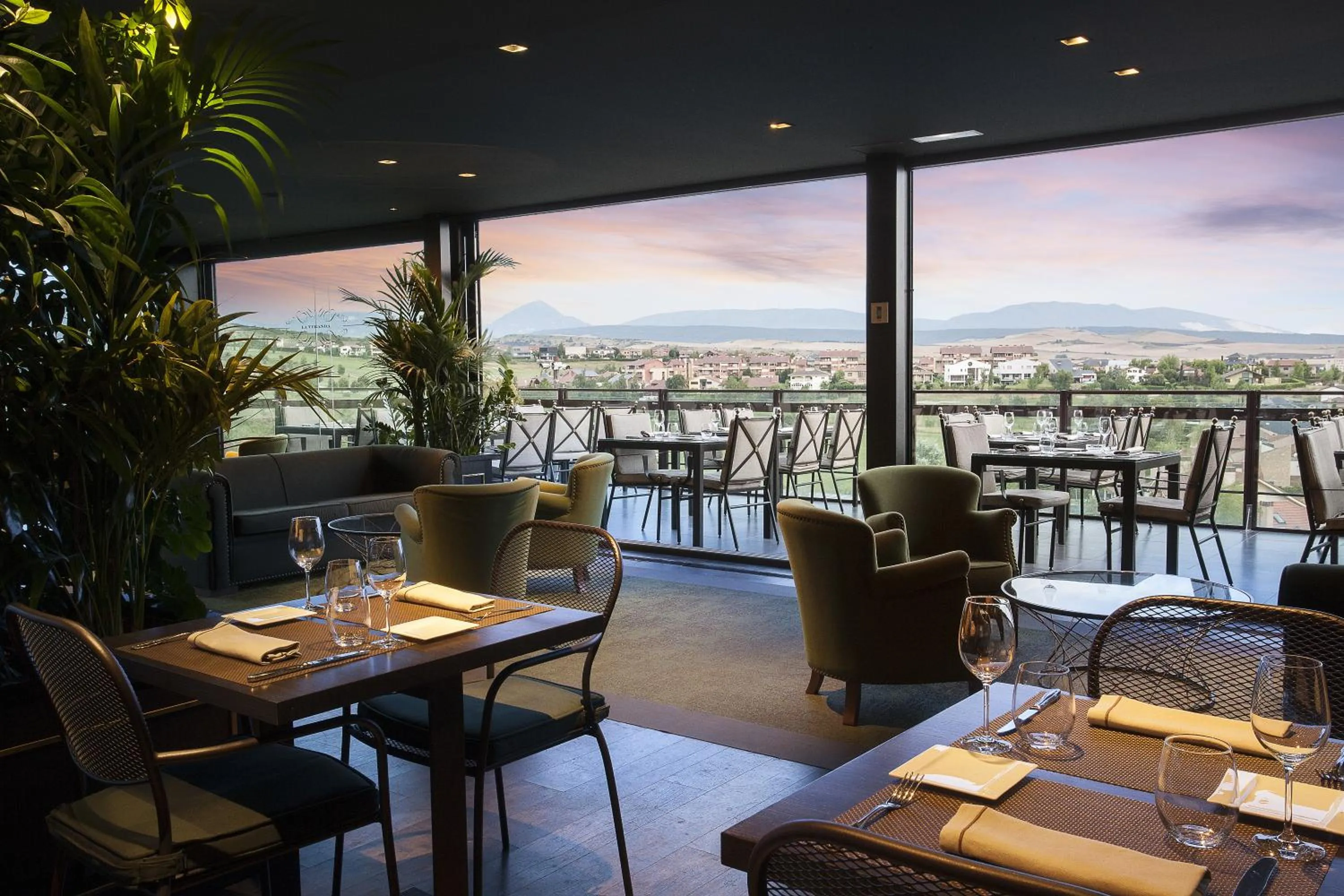 Restaurant/places to eat in Hotel Castillo de Gorraiz&Spa