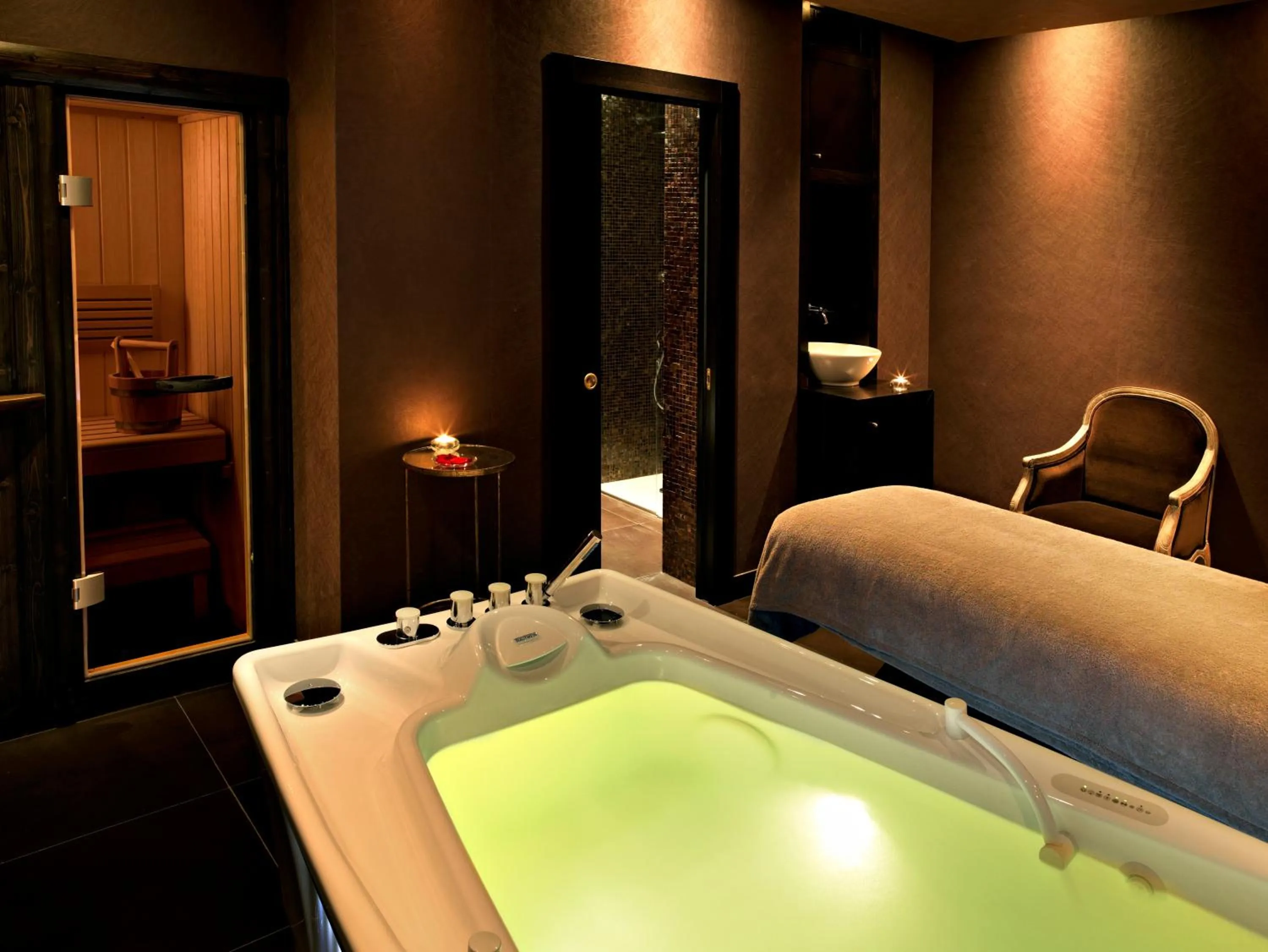 Bathroom in Hotel Castillo de Gorraiz&Spa