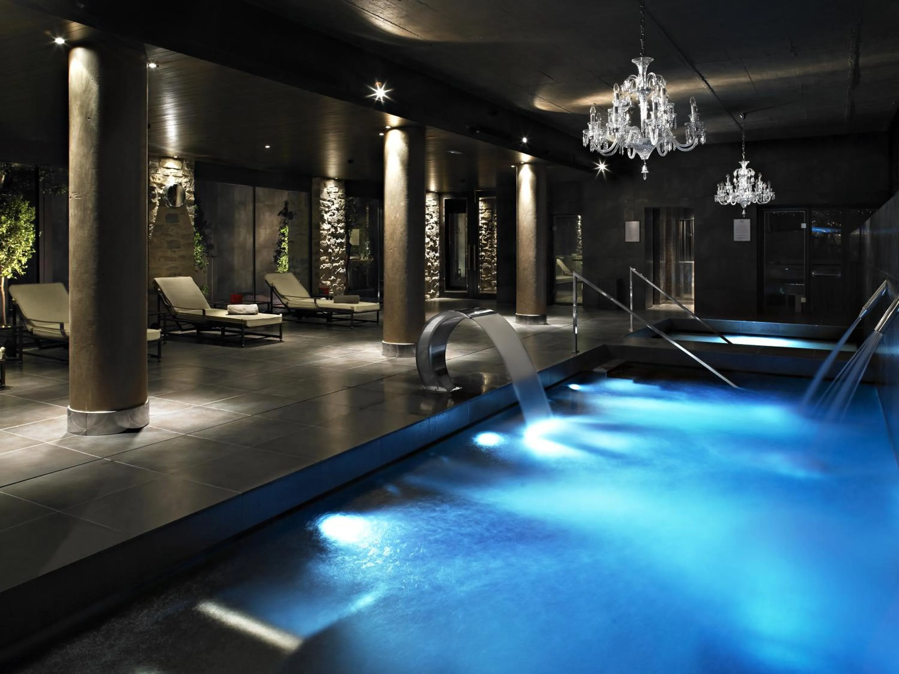 Hot Spring Bath in Hotel Castillo de Gorraiz&Spa