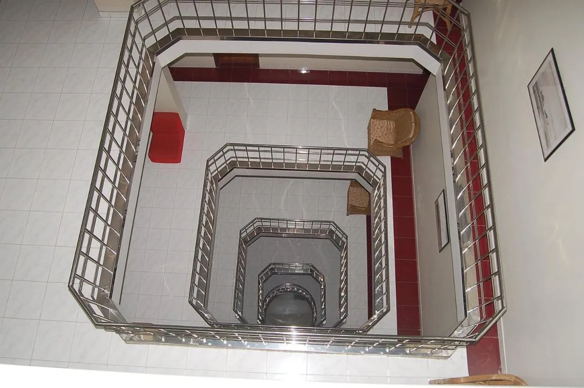 Hotel de Crystal Crown