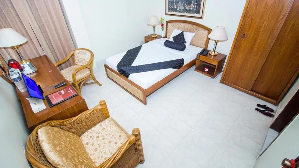 Bed in Hotel de Crystal Crown